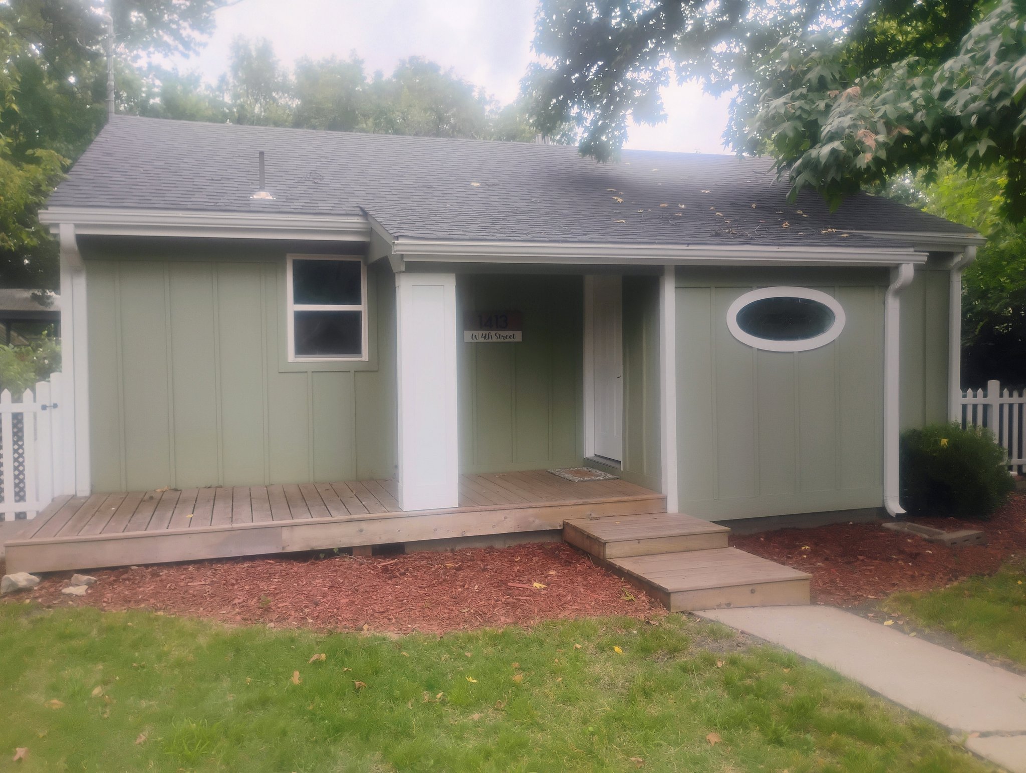 Lawrence House: 1413 W 4th St