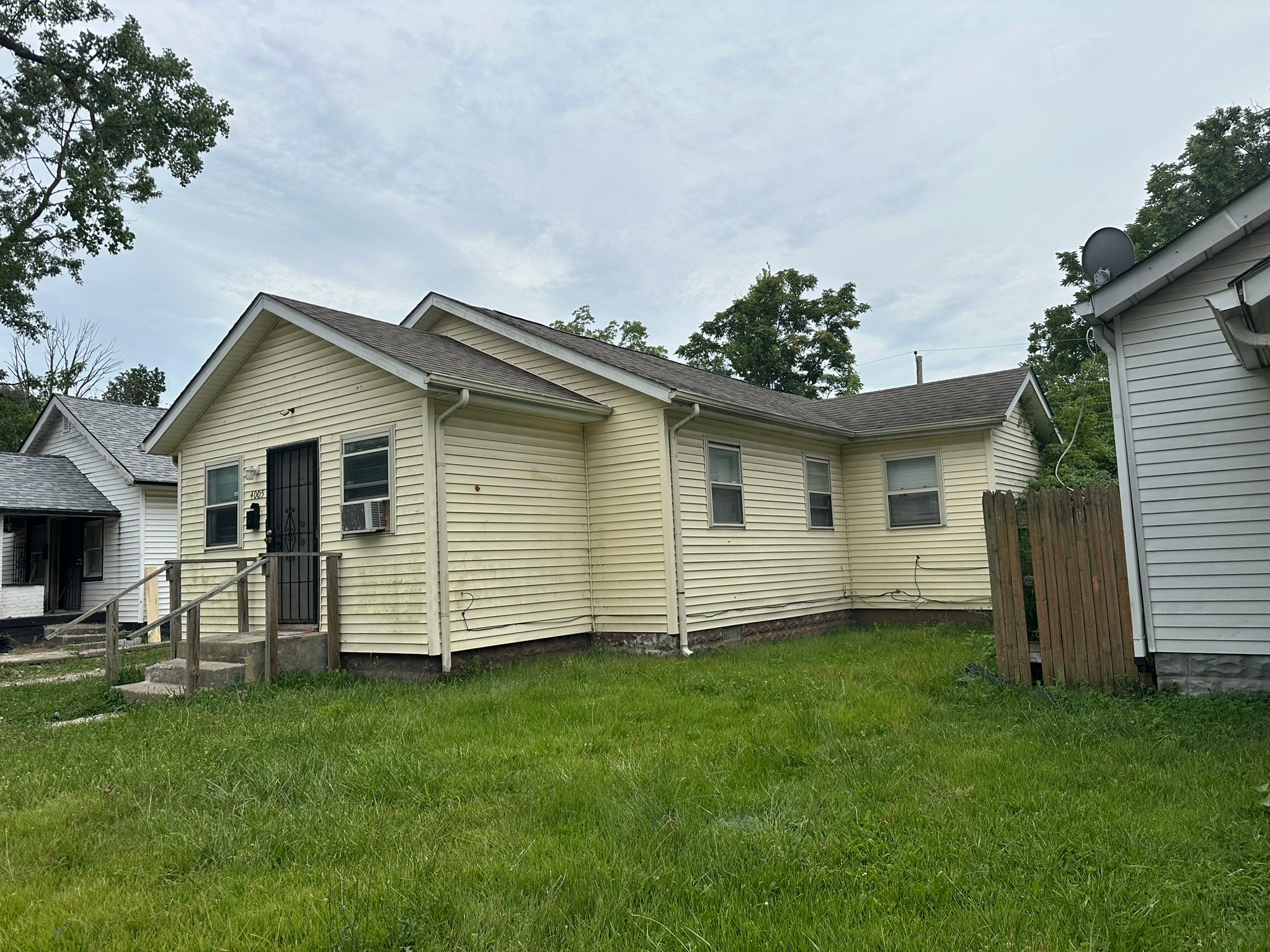 Indianapolis House: 4005 E 31st