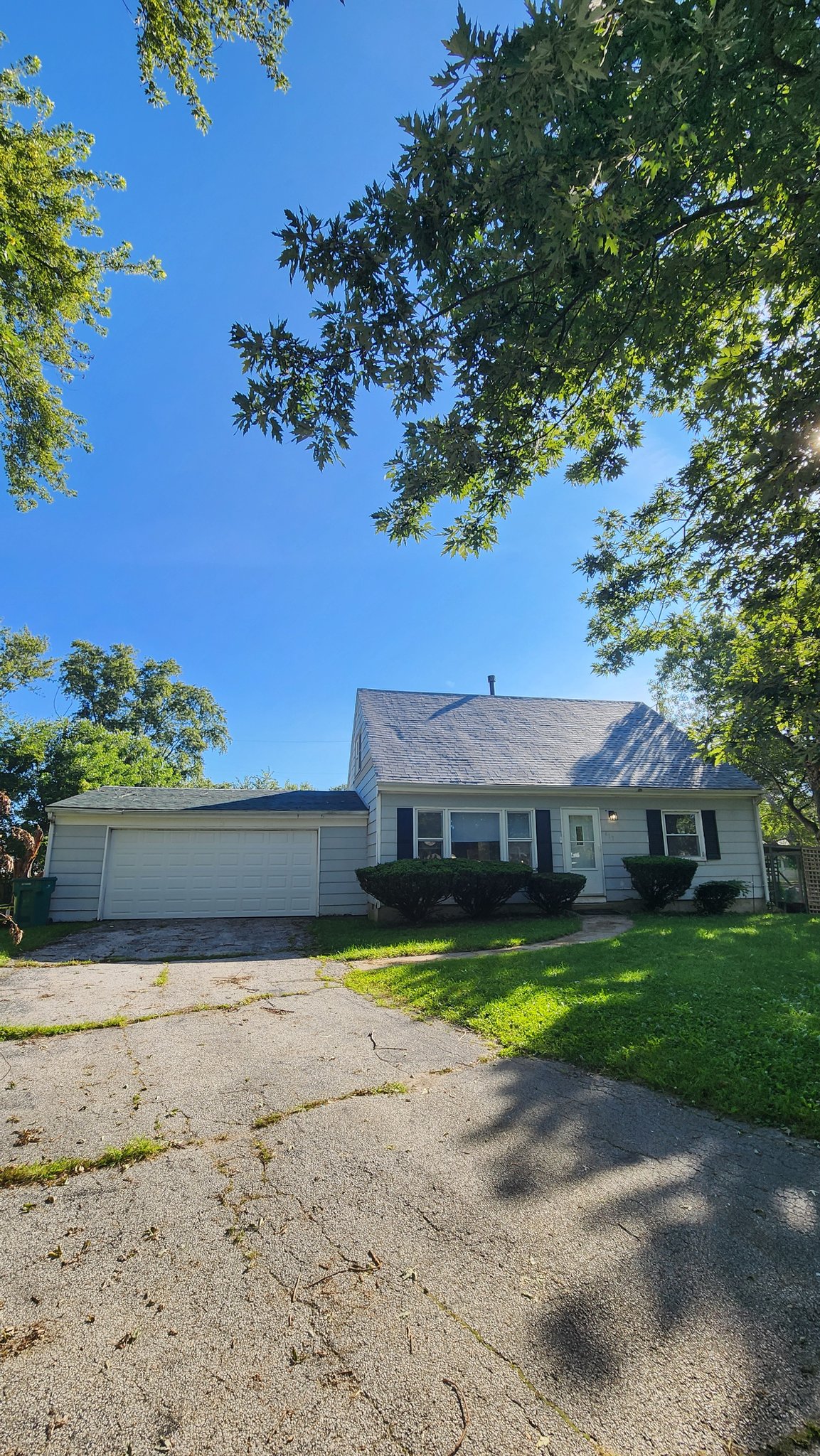 Valparaiso House: 417 Portland Ct