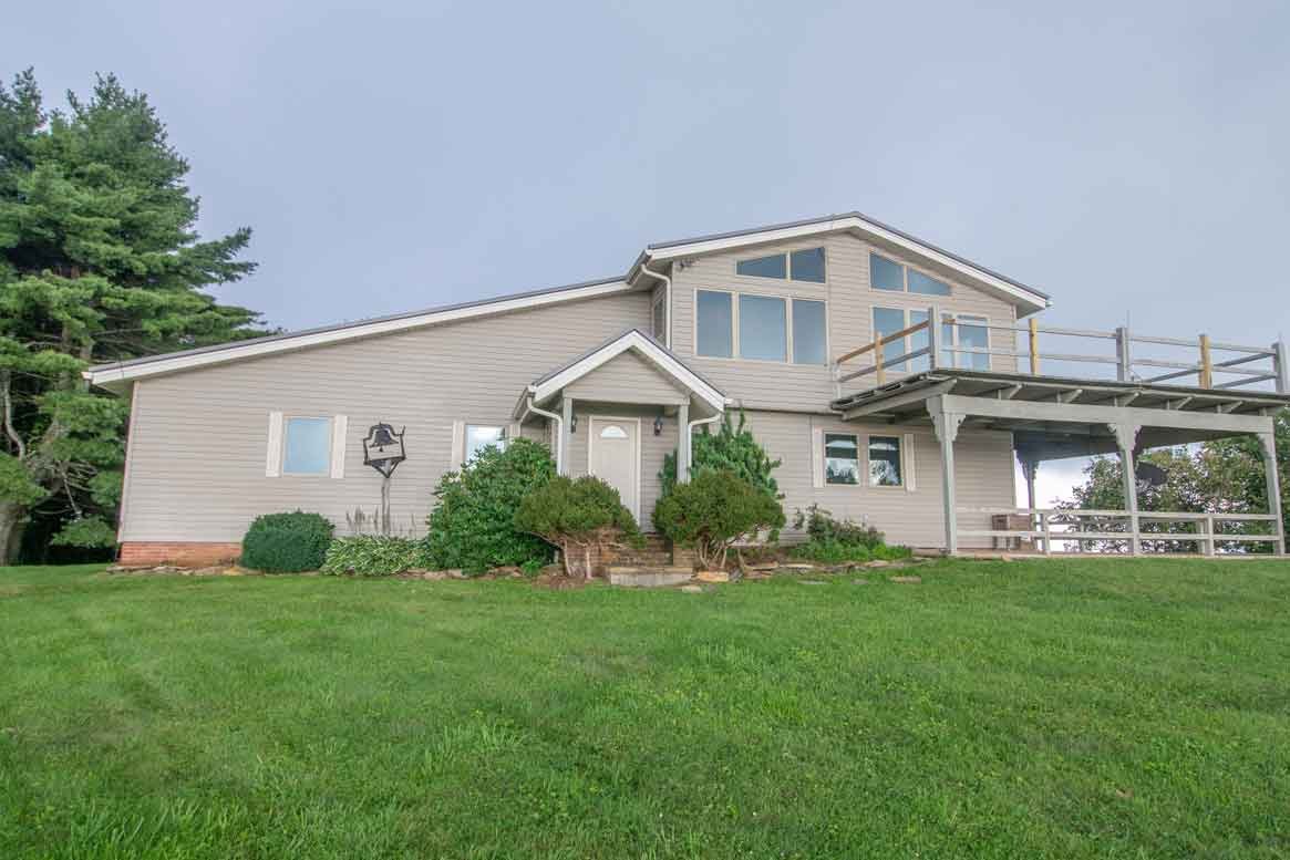 West Jefferson House: 10190 C South Blue Ridge Parkway