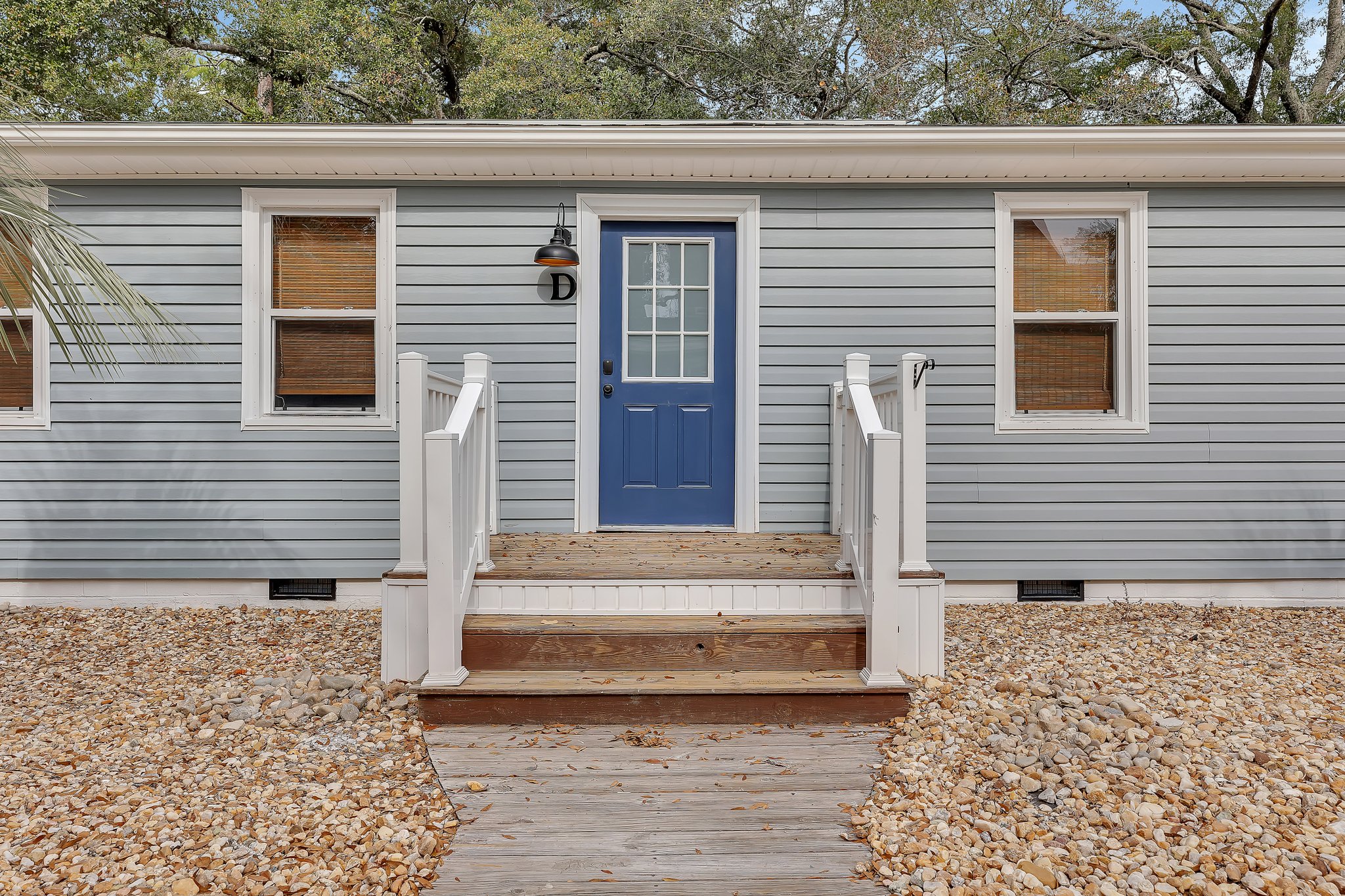 Oak Island Townhome: 111 NE 19th St