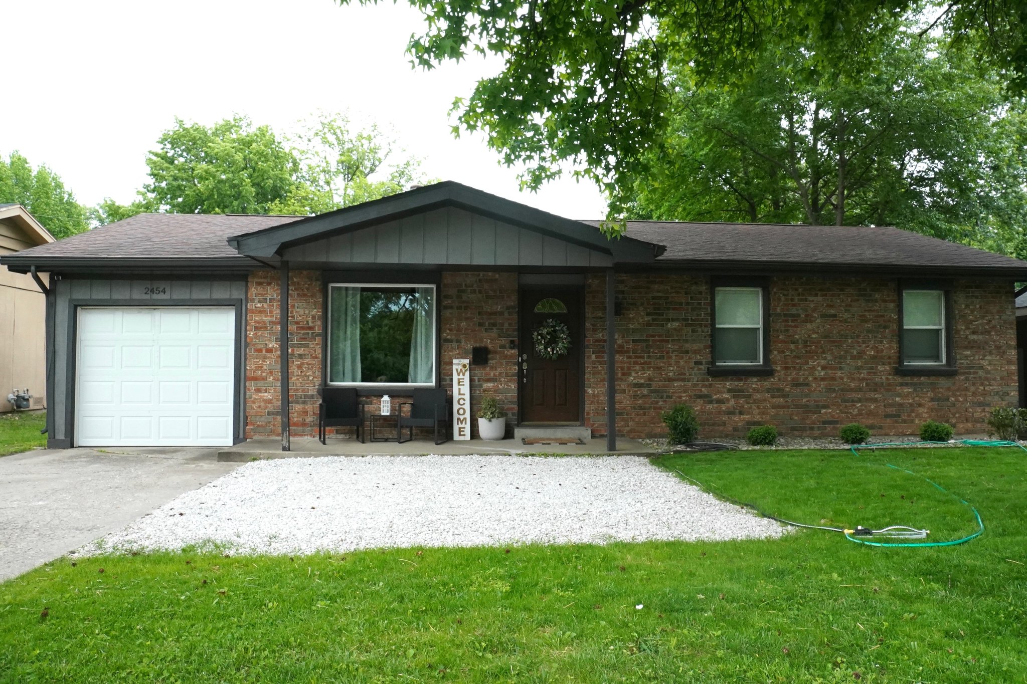 Springfield House: 2454 S National Ave