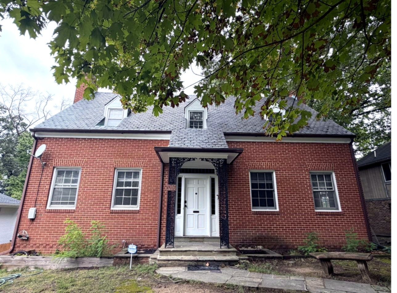 Washington House: 3206 Nash Pl SE