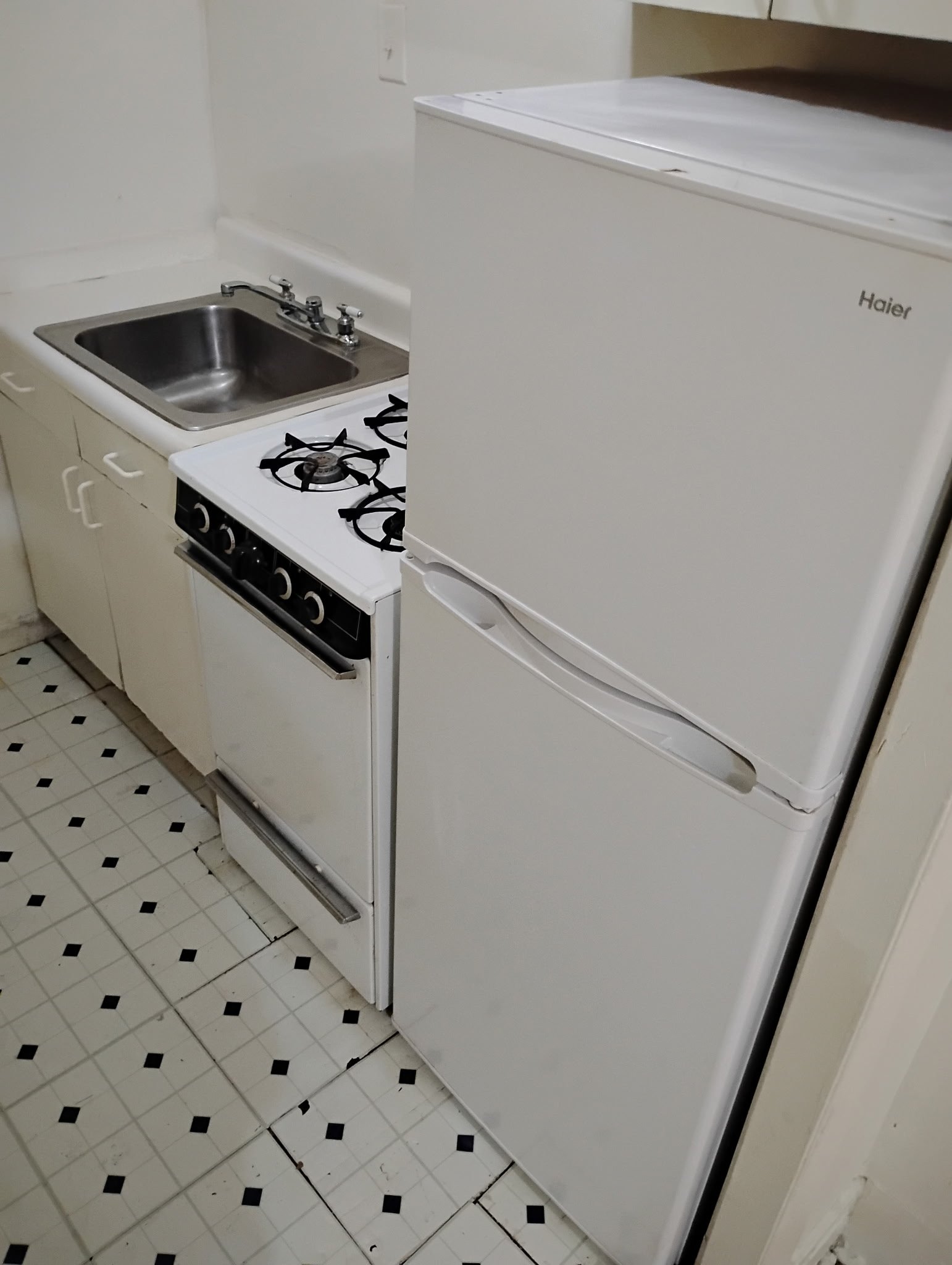 Albany Apartment: 150 Lark St