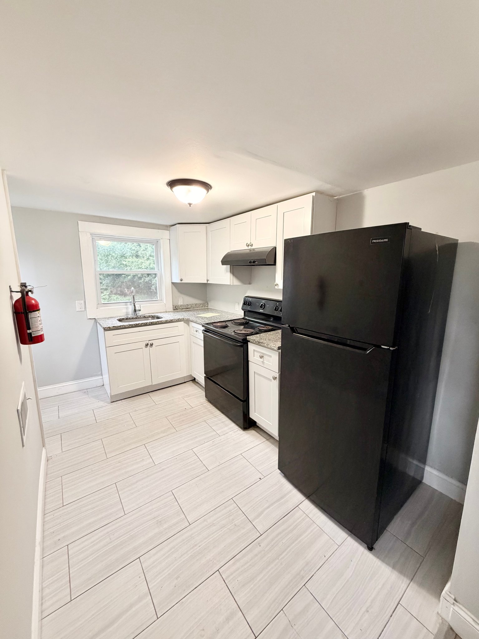 Woodstown Apartment: 328 Bailey St