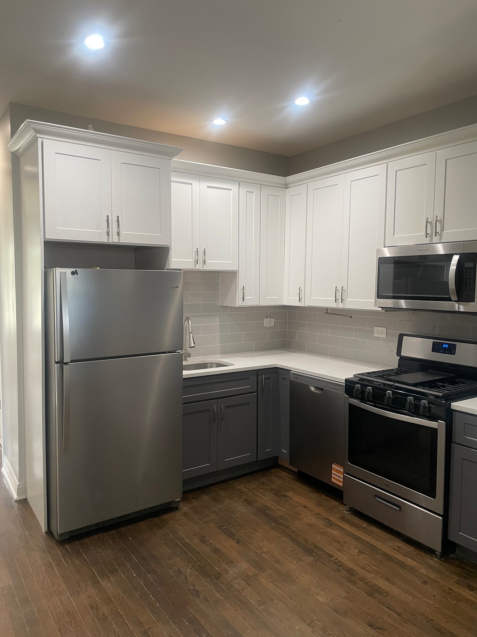Chicago Apartment: 2923 N Wisner Ave