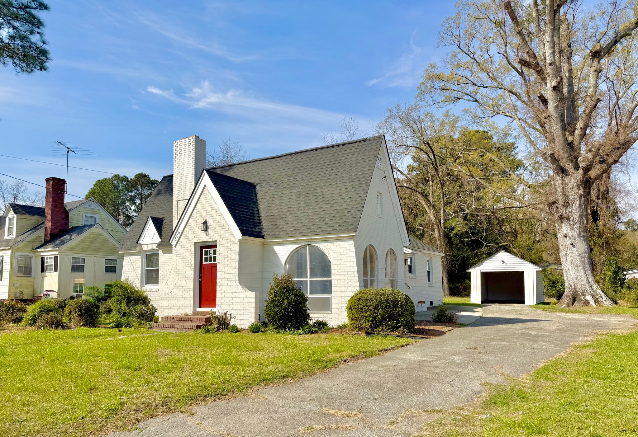 Kinston House: 1304 Rhem St