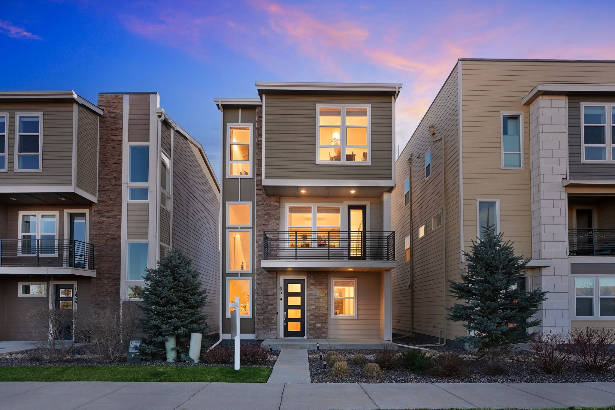 Broomfield House: 13319 Panorama View Ln