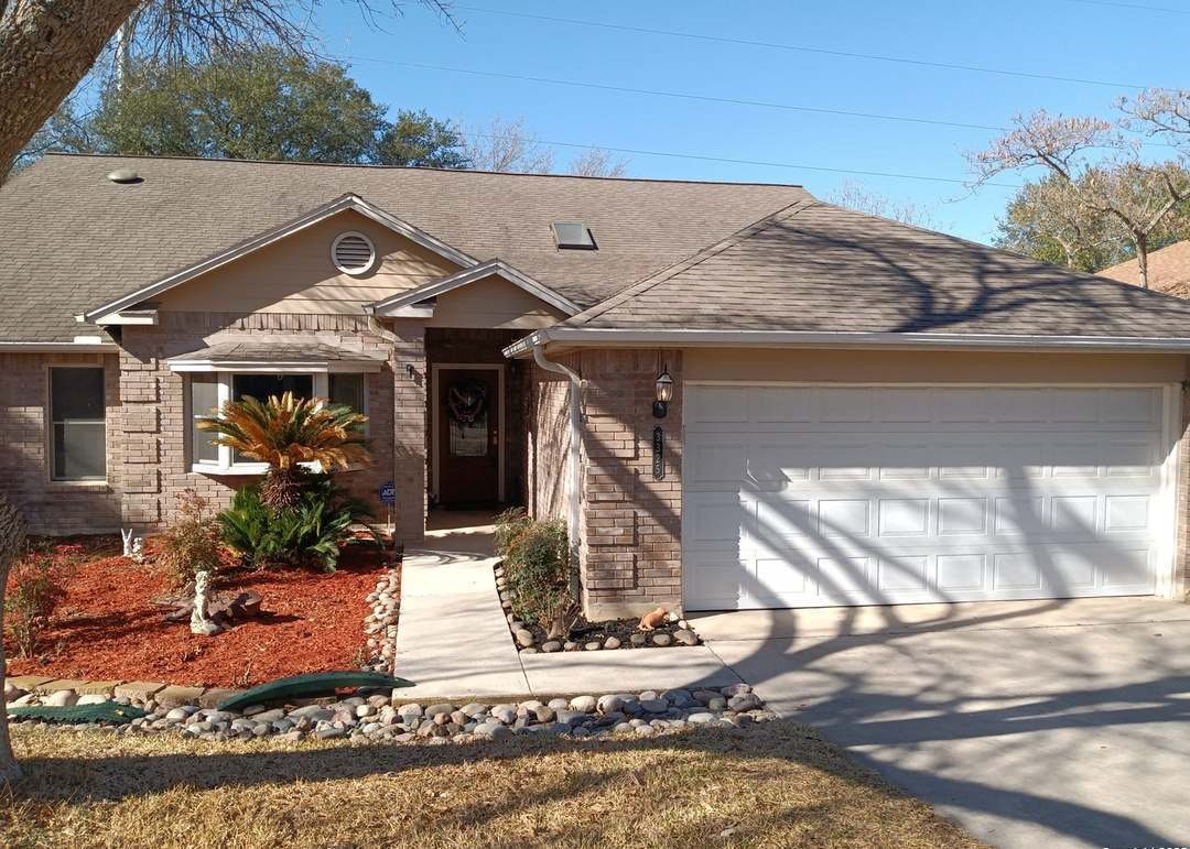 Schertz House: 3325 Sherwin Dr