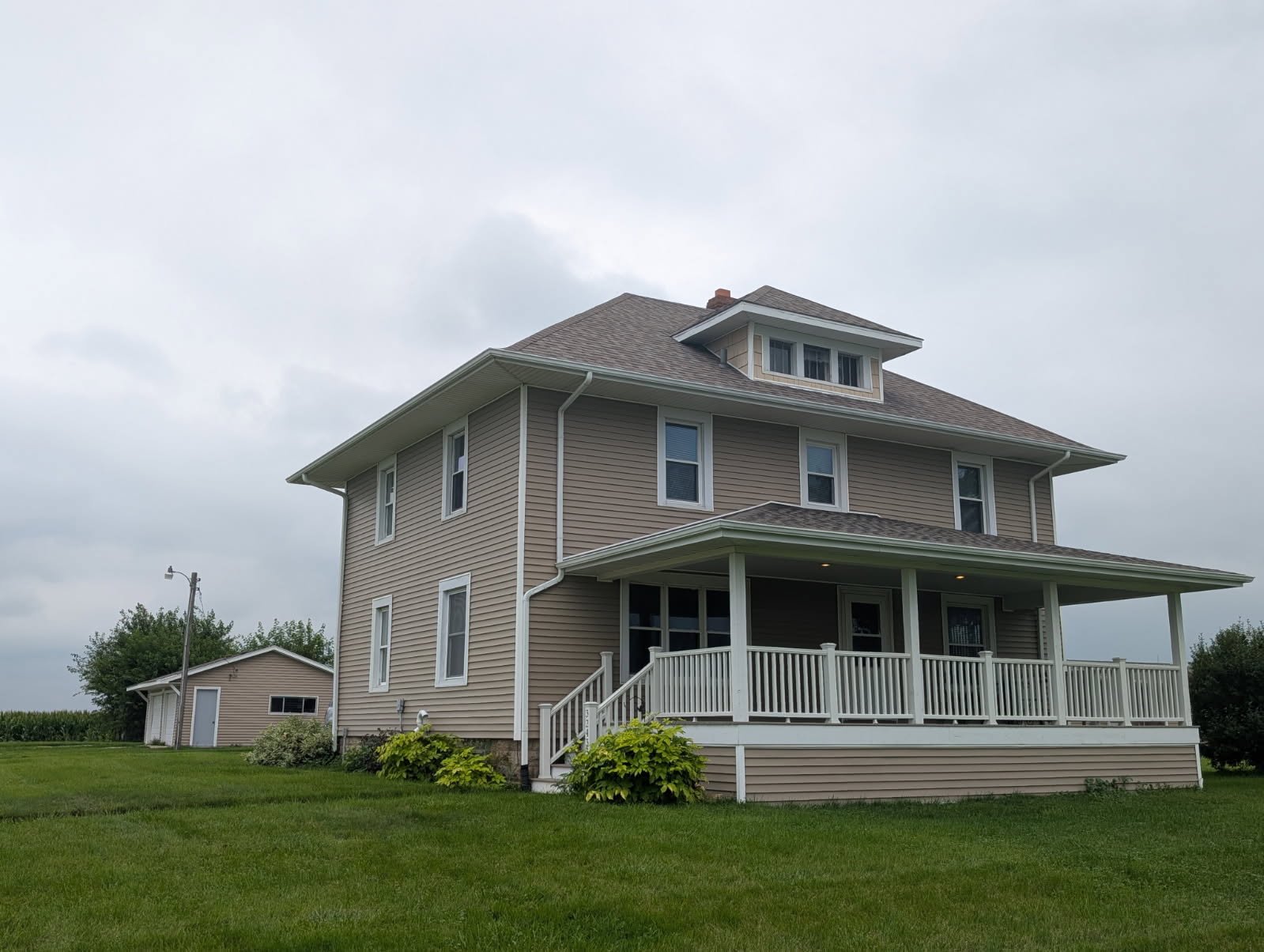 Peotone House: 32433 Drecksler Road