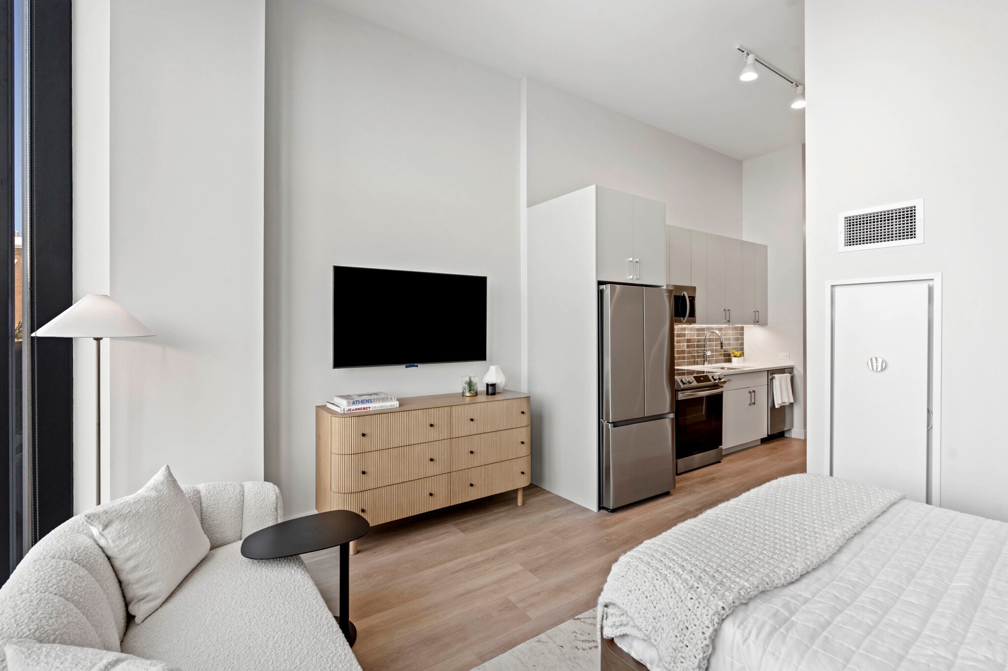 Chicago Condo: 1103 W Van Buren