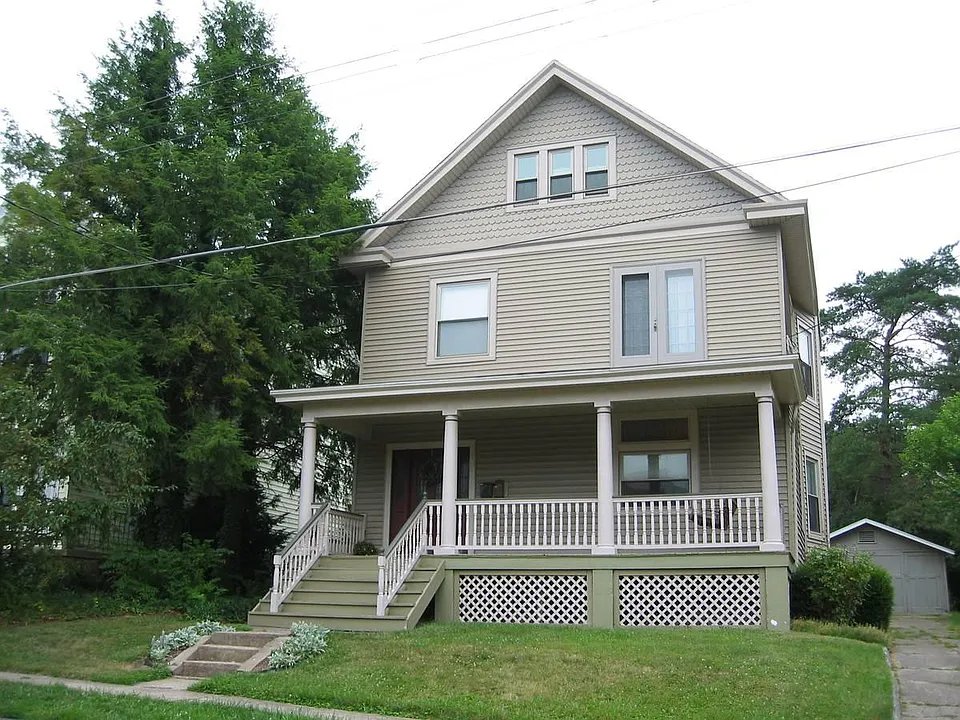 Cincinnati Apartment: 3432 Monteith Ave