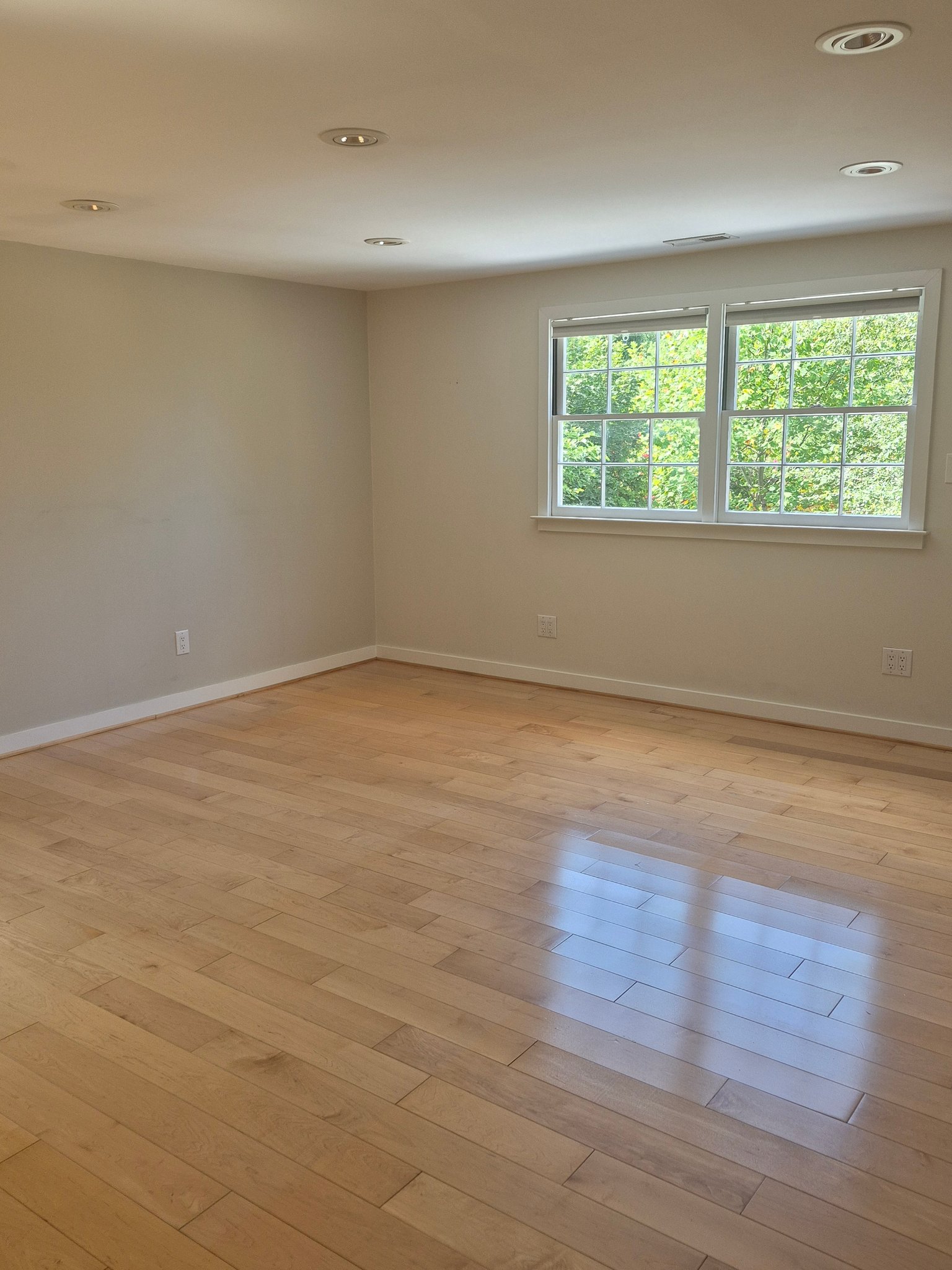 Lanham Multiplex: 9226 Fowler Ln