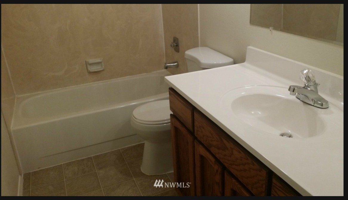 Burien Condo: 17430 Ambaum Blvd S