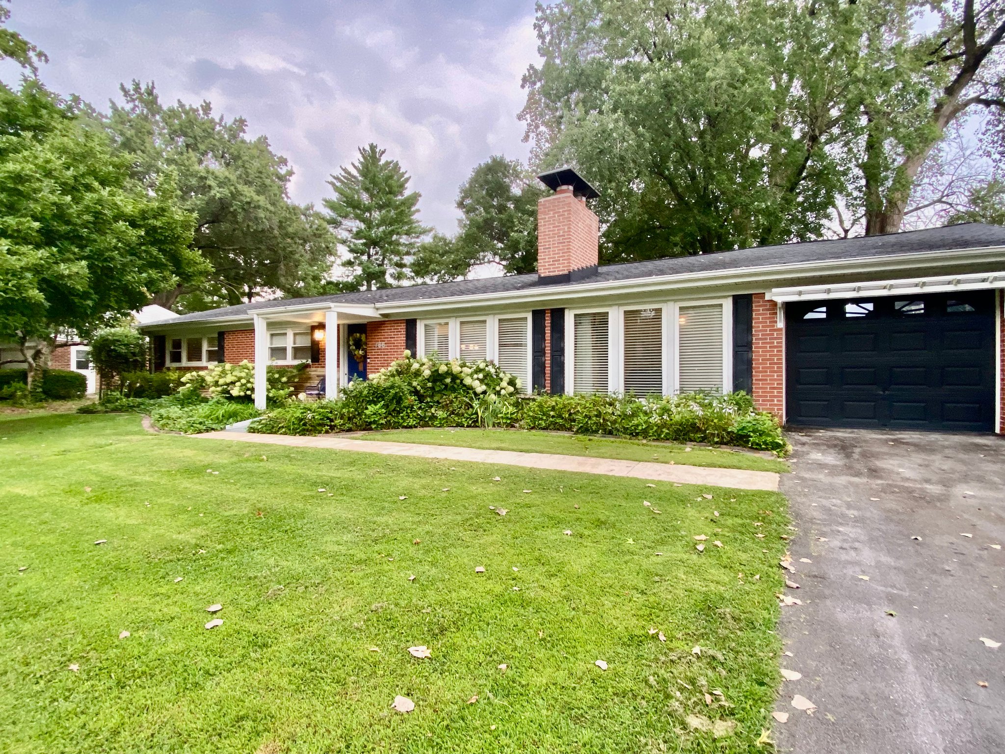 Saint Louis House: 766 Wenneker Dr