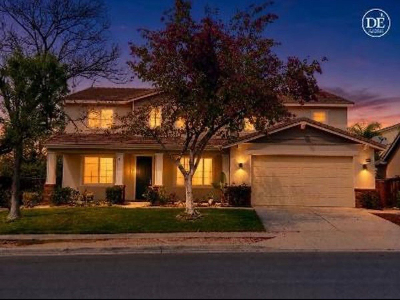 Riverside House: 17231 Greentree Dr
