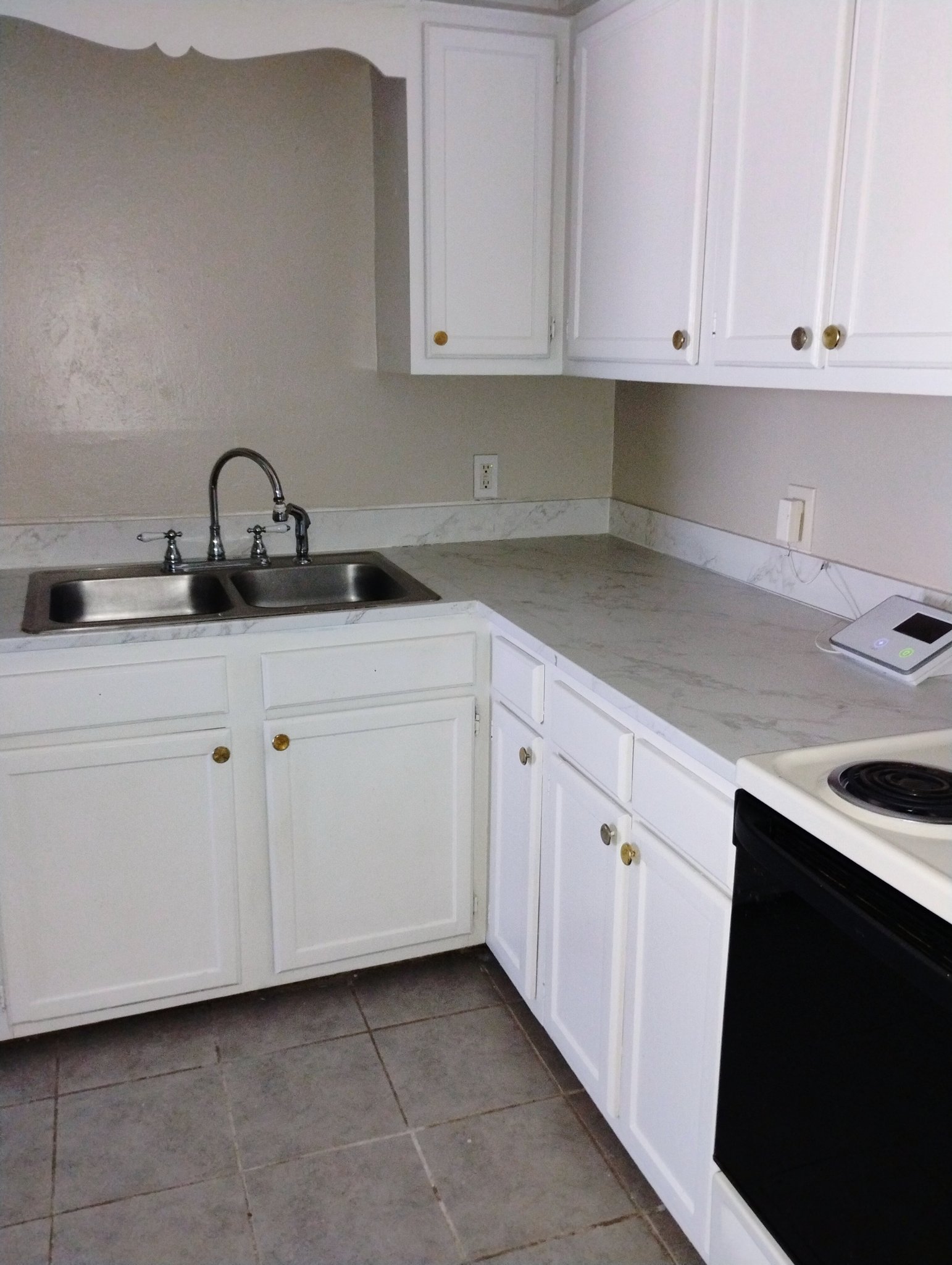 Baton Rouge Multiplex: 1724 Cedar Lake Dr