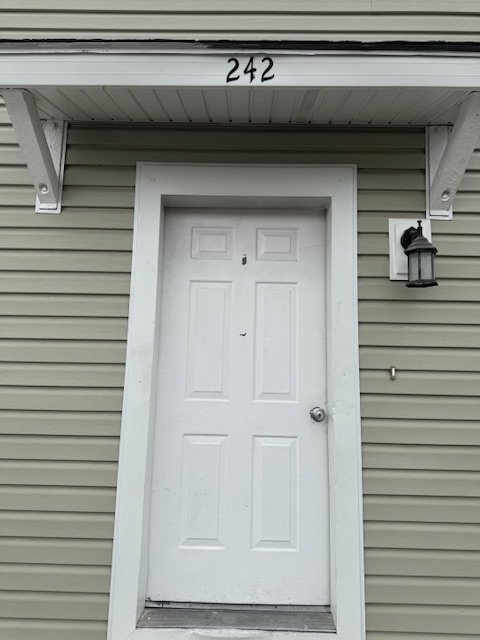 Ephraim Townhome: 242 E Center Street