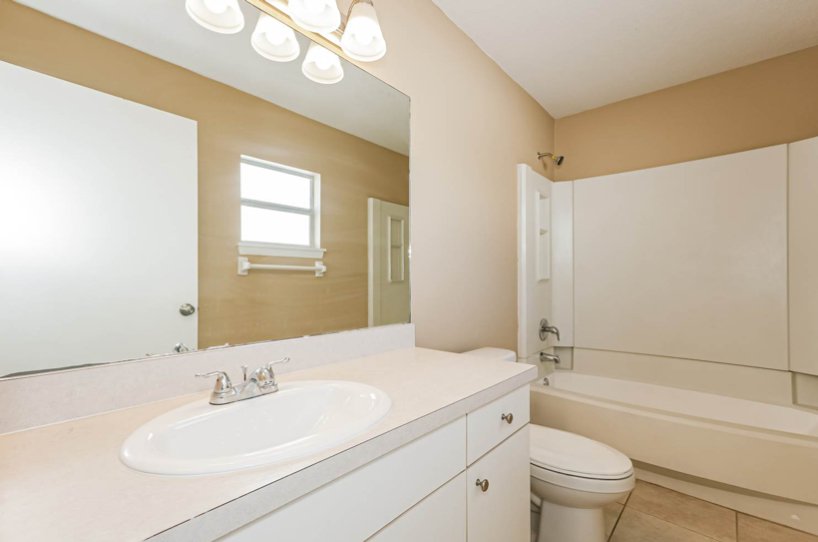 Tampa House: 8235 Donaldson Dr
