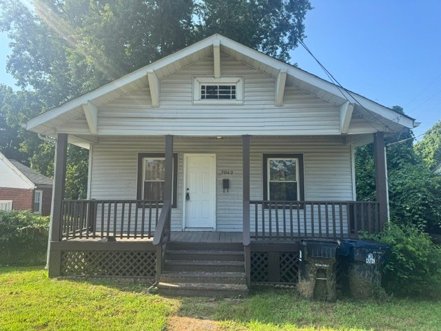 St. Louis House: 7642 Fairham Ave