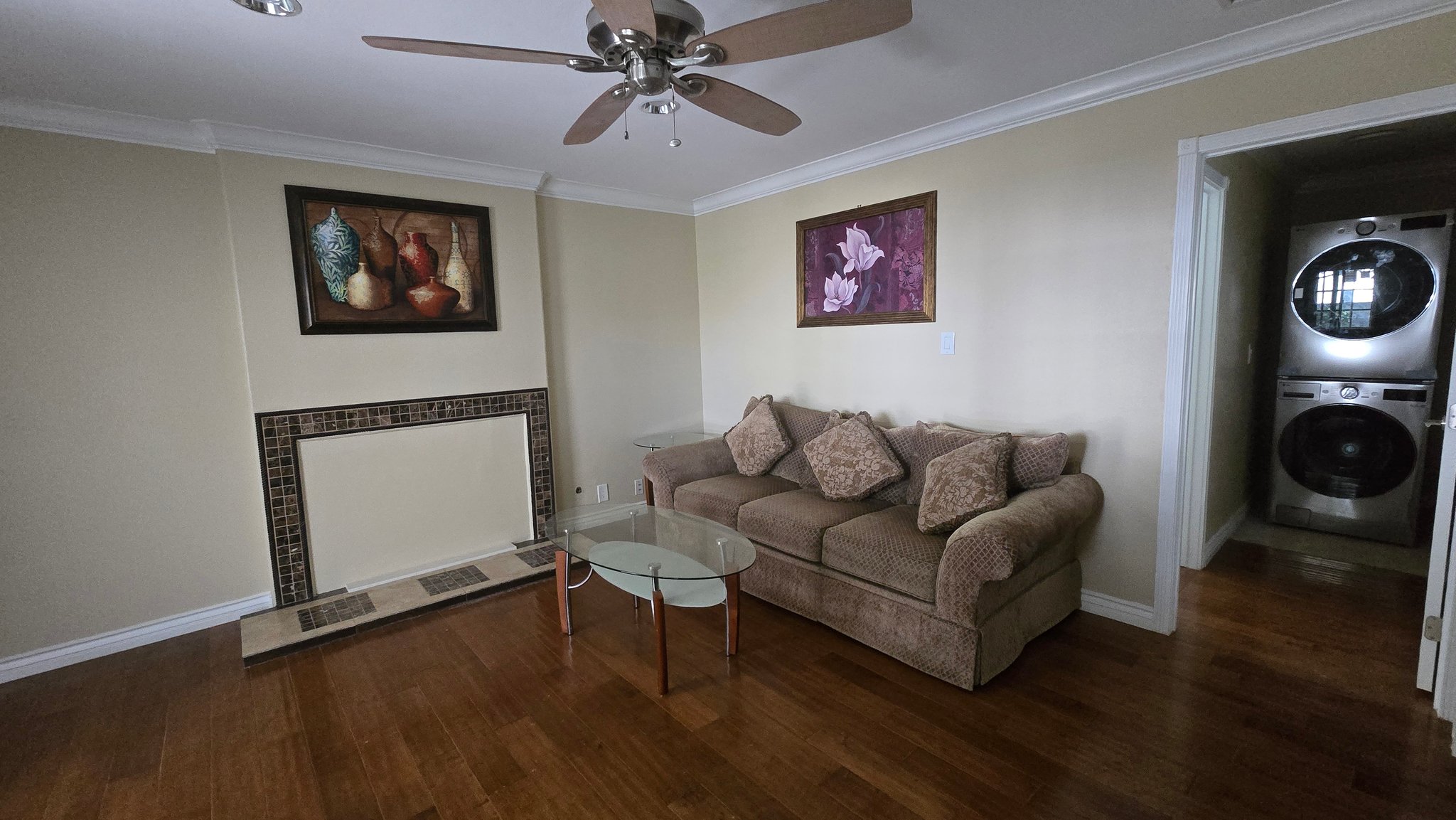 Cerritos House: 12507 Brent St