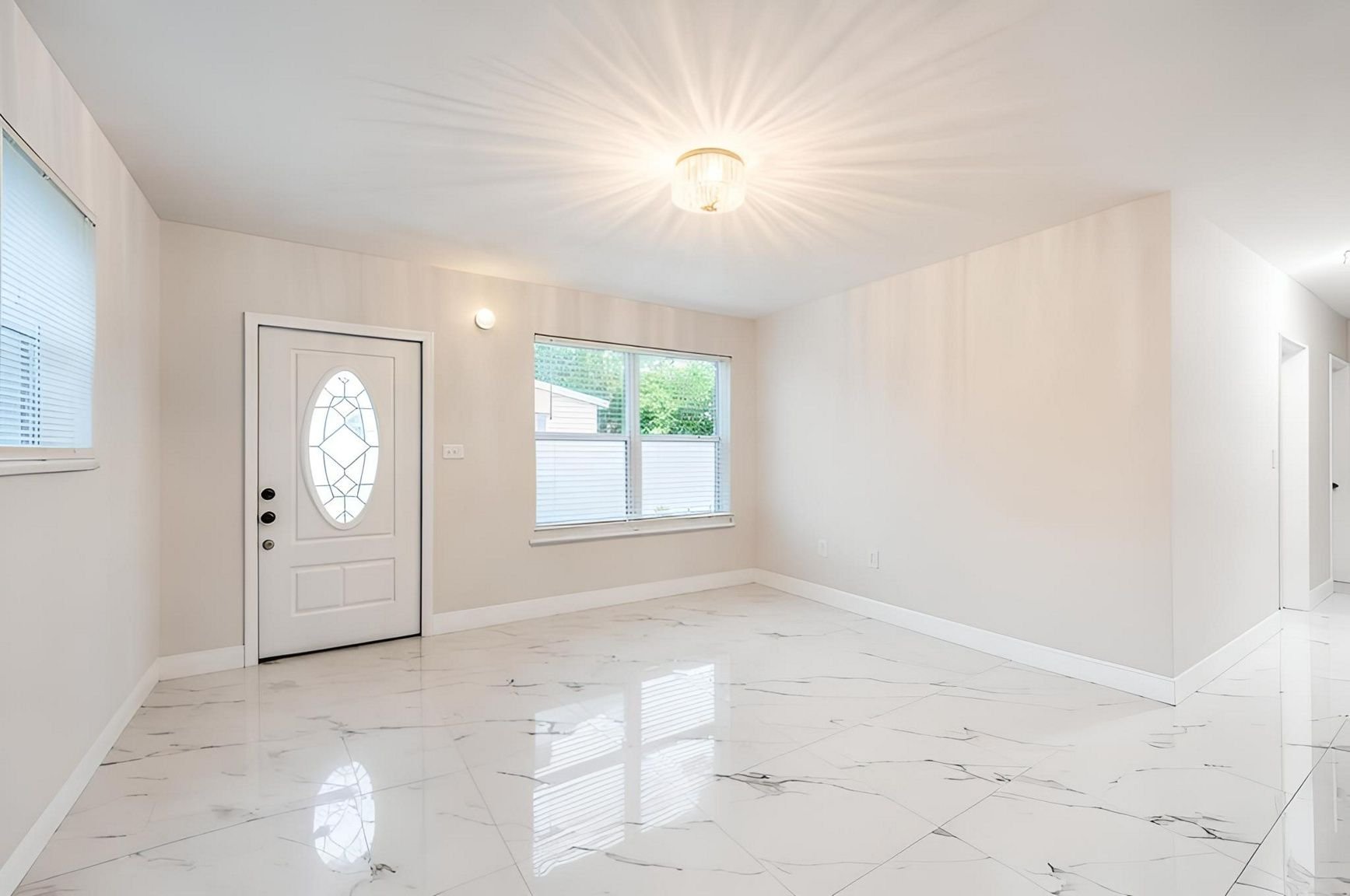Hollywood House: 1600 N 68 Ave