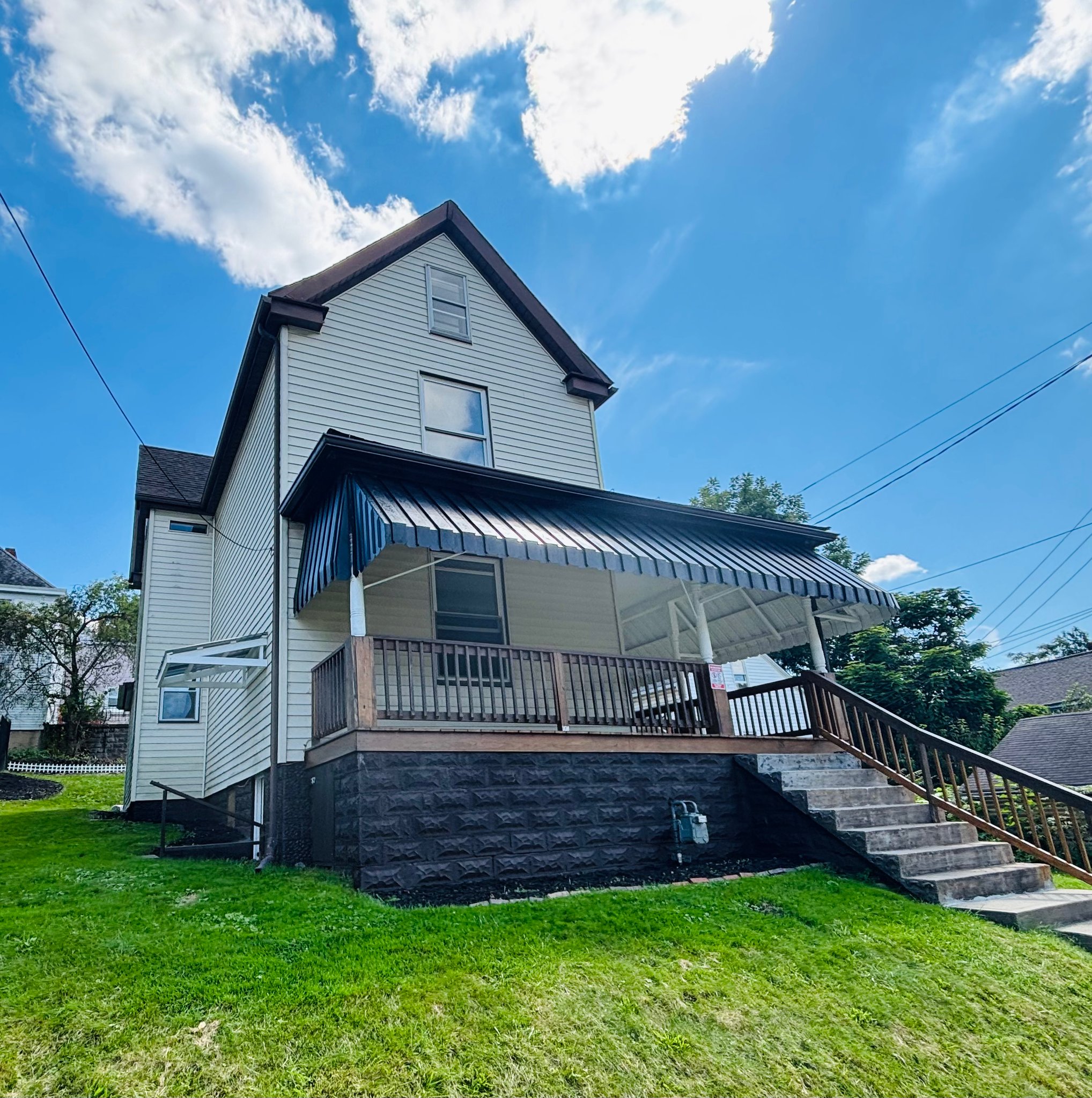 Washington House: 38 Hall Ave