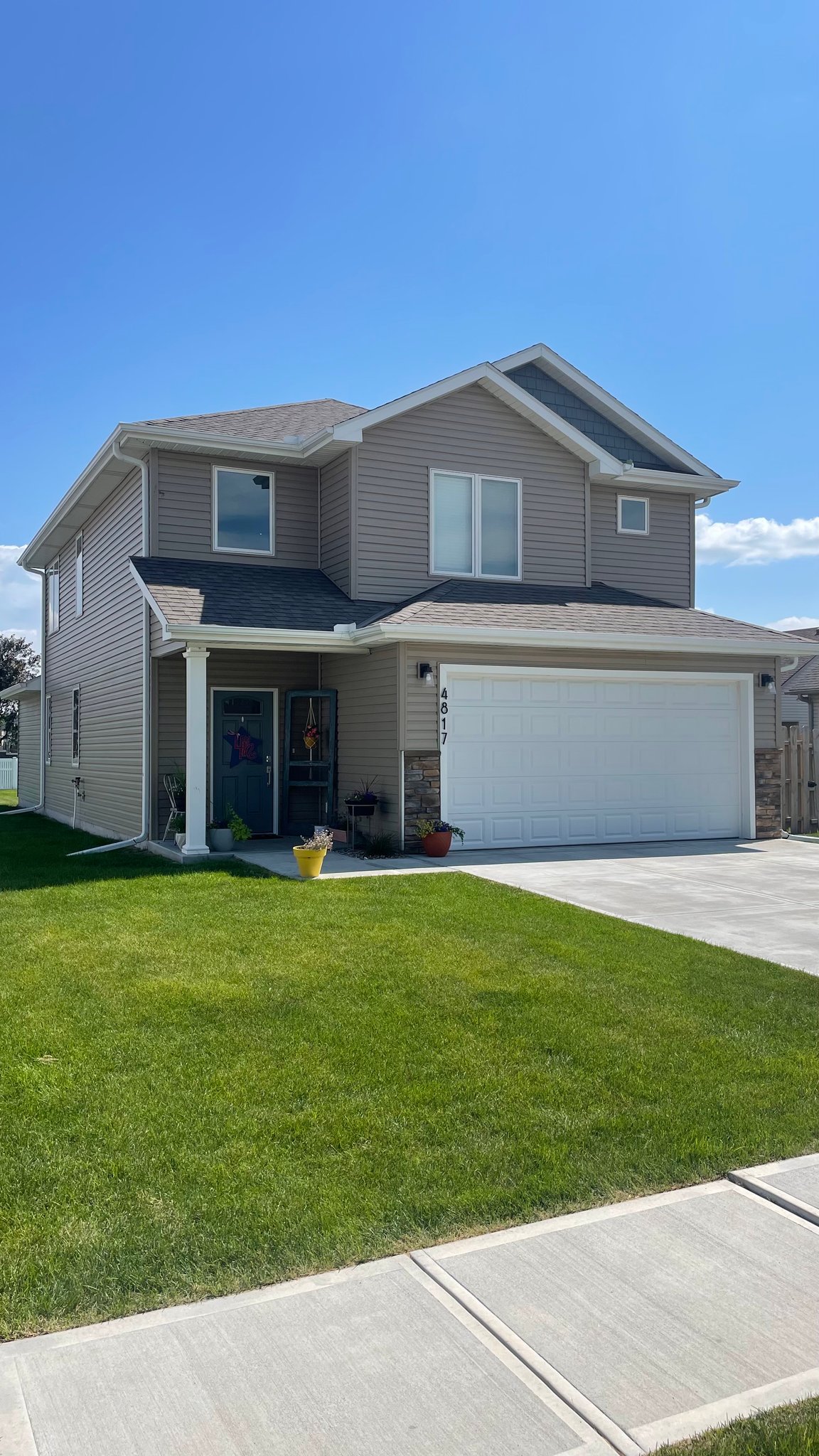 Columbus House: 4068 48th Ave