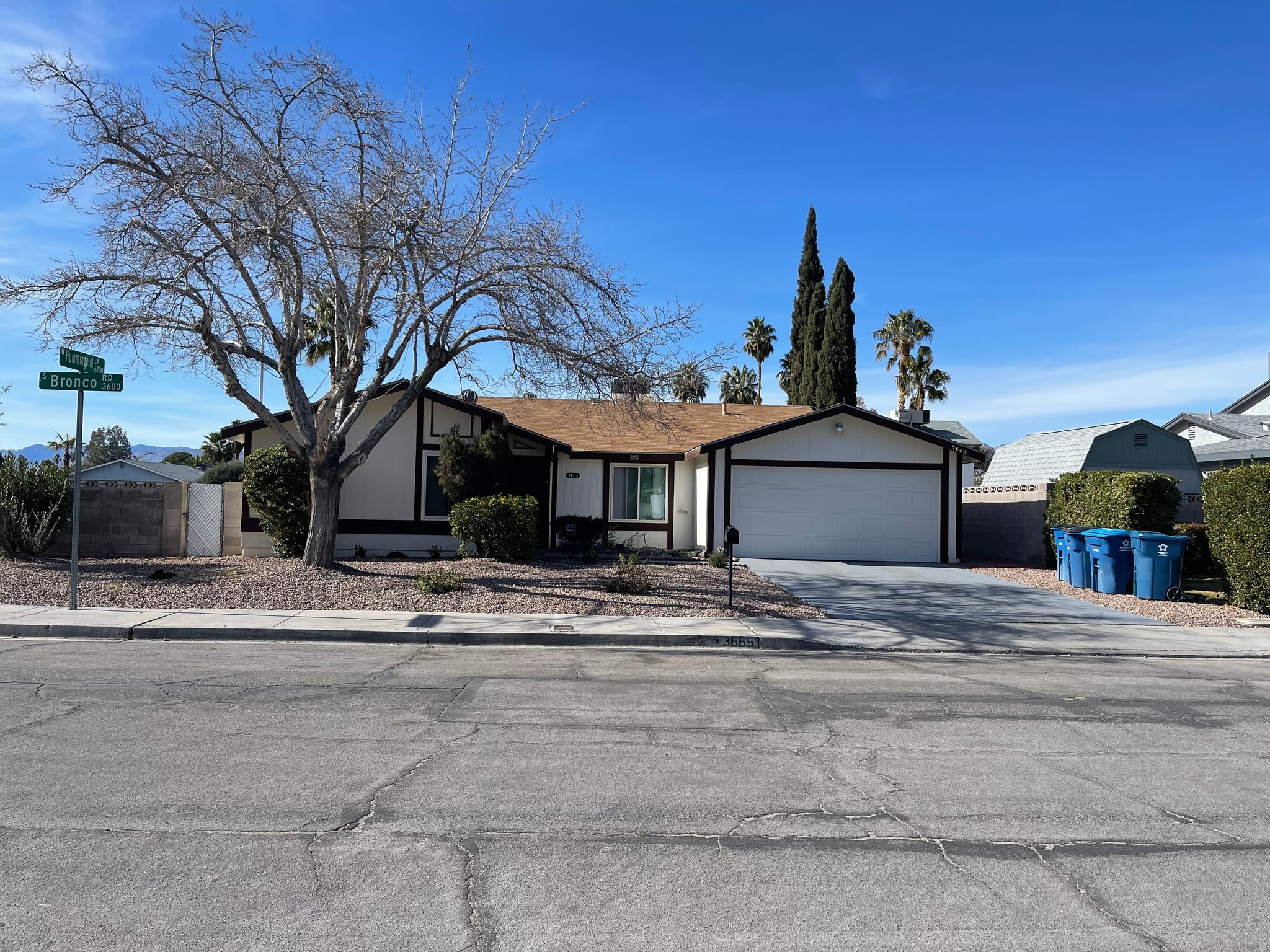 Las Vegas House: 3665 Bronco Rd
