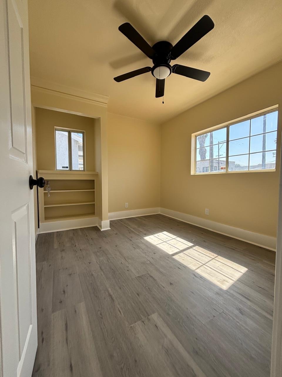 Los Angeles Single Room: 5306 Cimarron St , Los Angeles, CA 90062