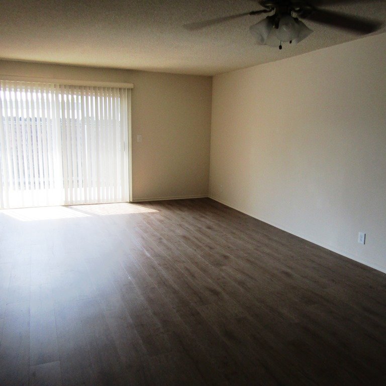 Glendora Apartment: 209 N Pennsylvania Avenue