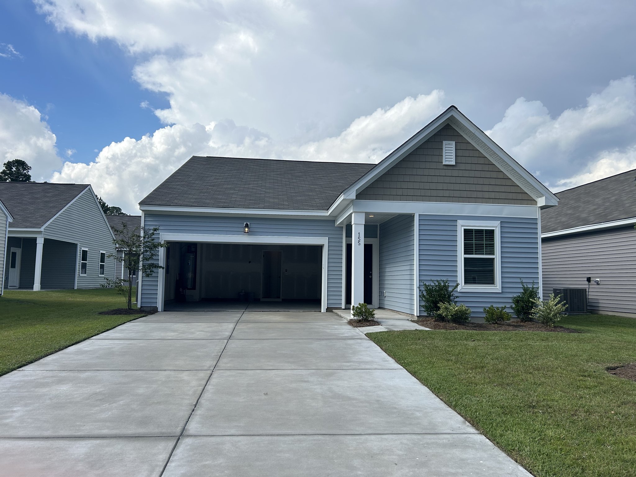 conway House: 155 Plantersfield Dr