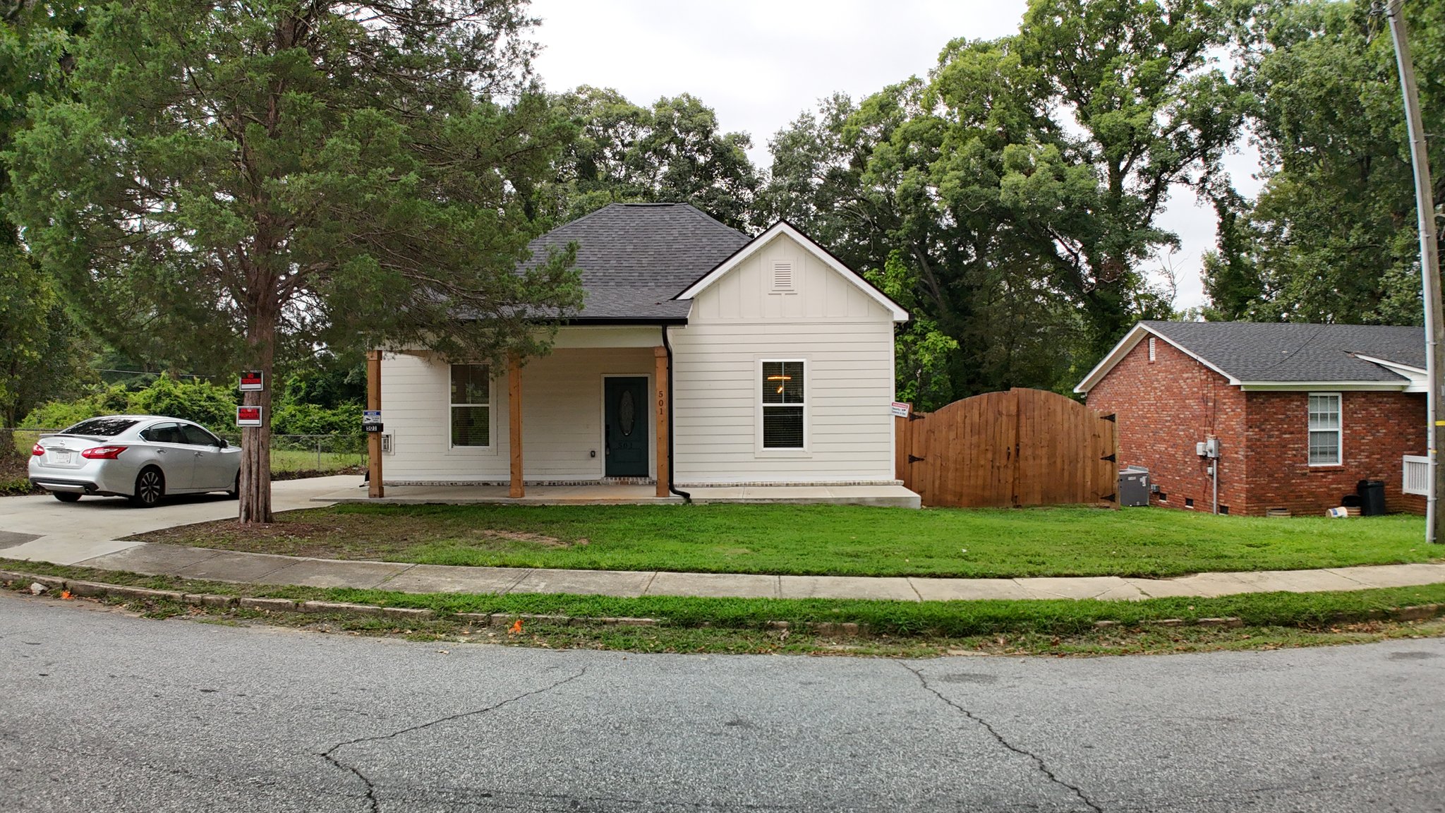 Spartanburg House: 501 N Center Street