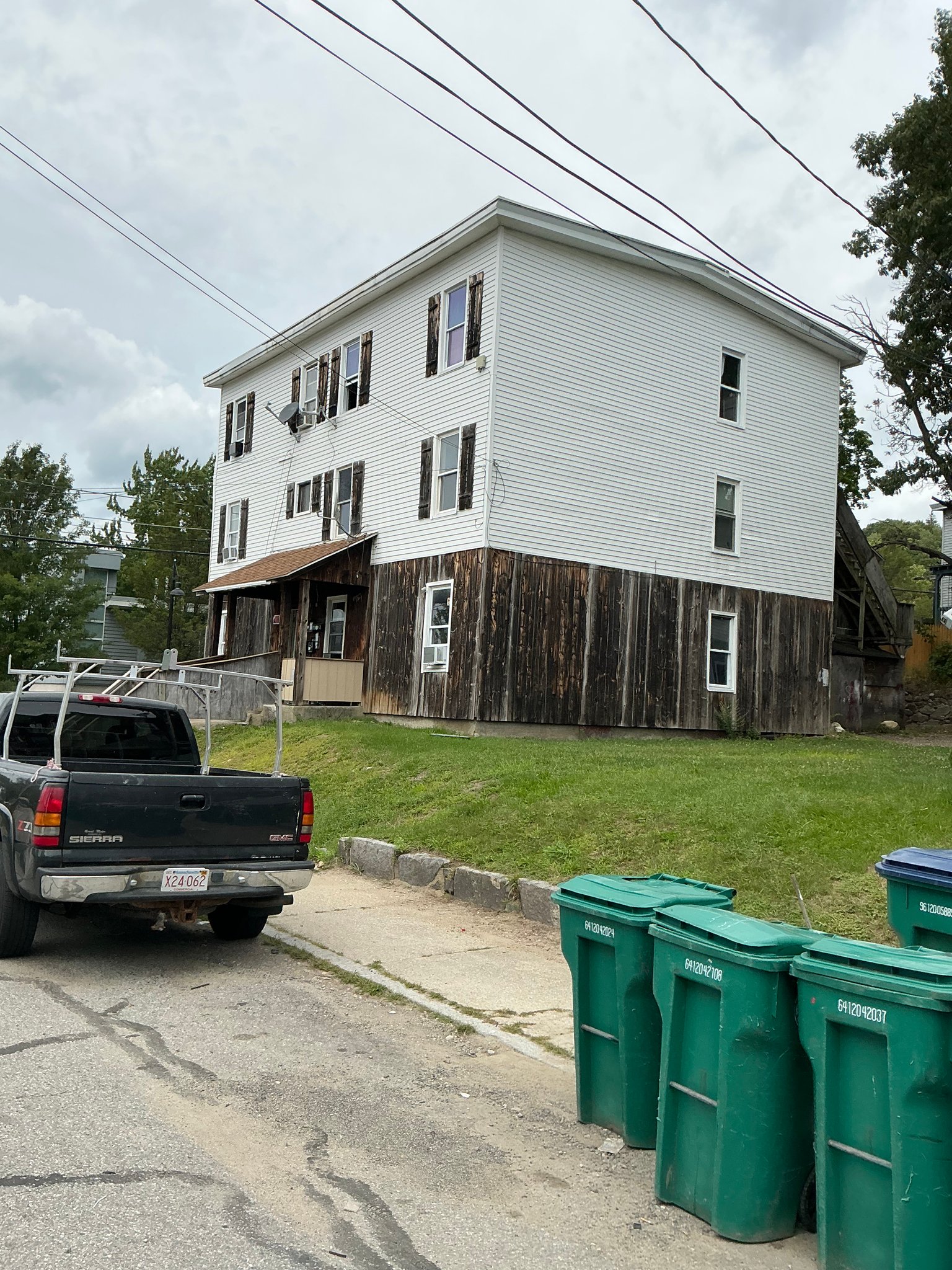 Fitchburg Apartment: 14 Congress St