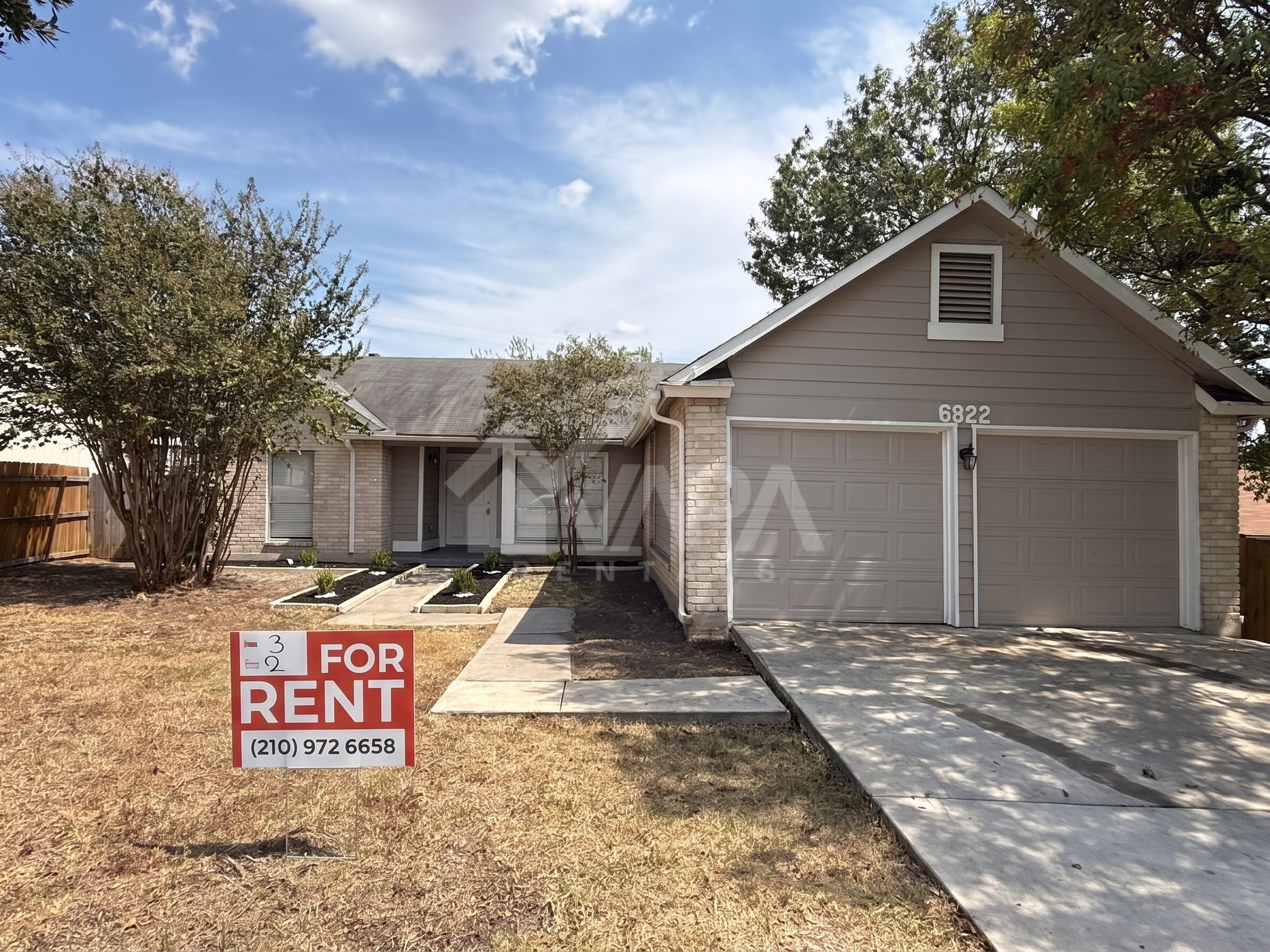 San Antonio House: 6822 Raintree Frst