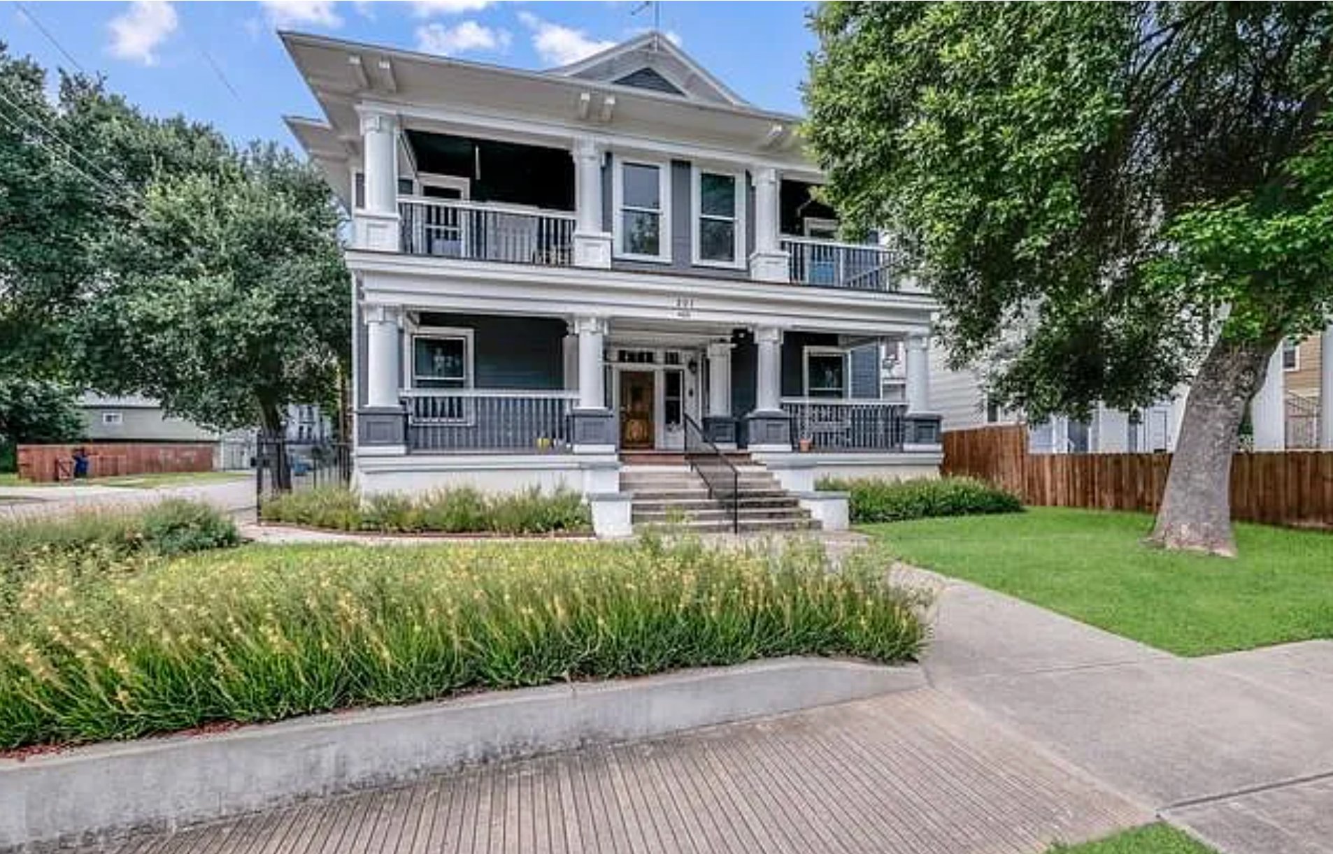 San Antonio Condo: 201 E Courtland Pl