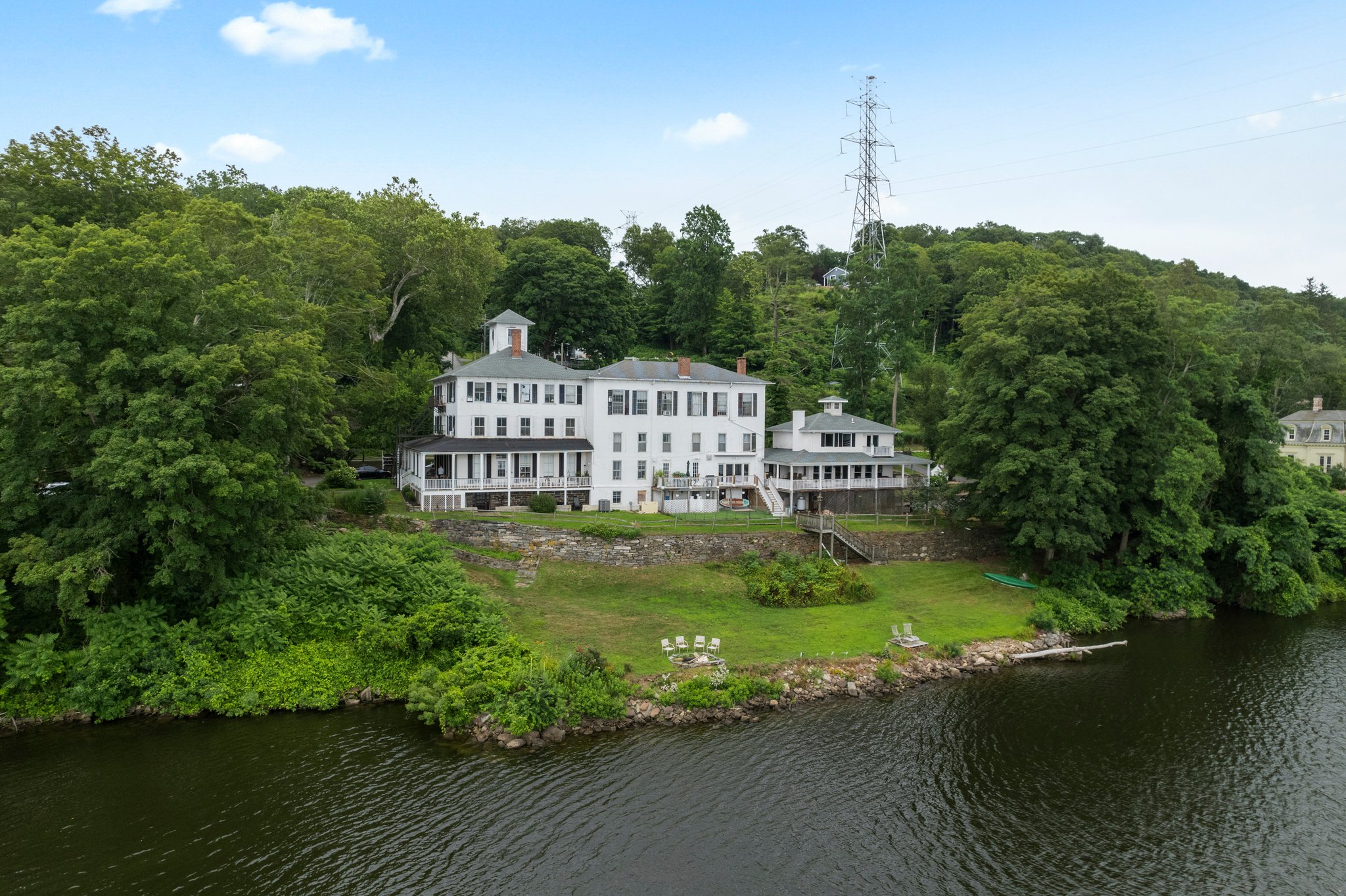 East Haddam Apartment: 83 Main St