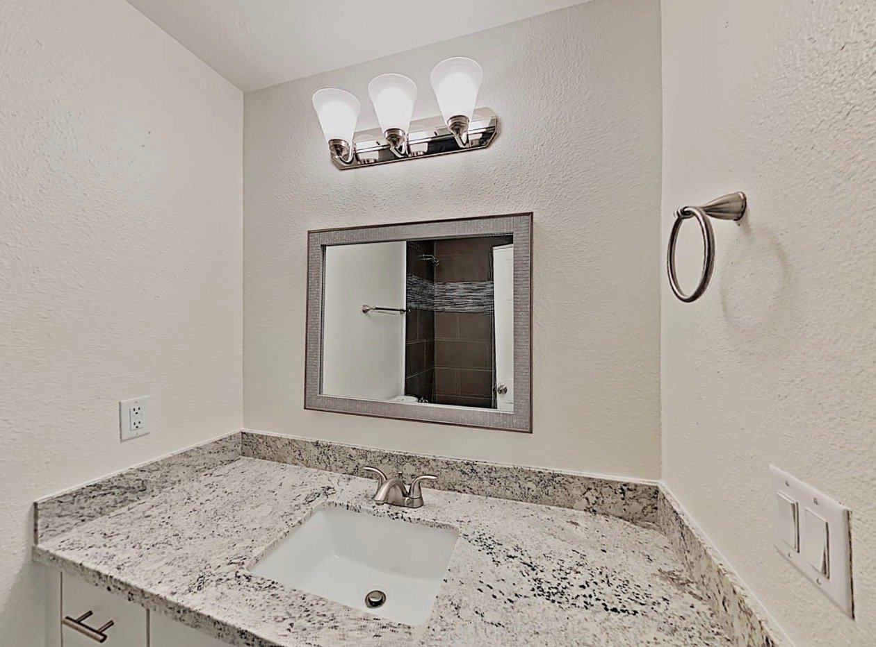 Tempe House: 420 E Tulane Dr