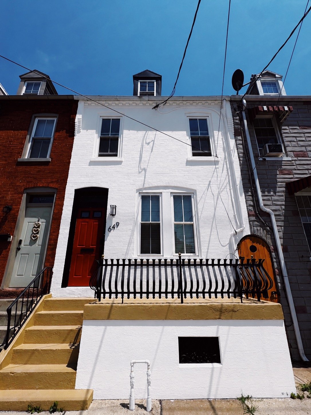 Lancaster Single Room: 649 South Queen Street
