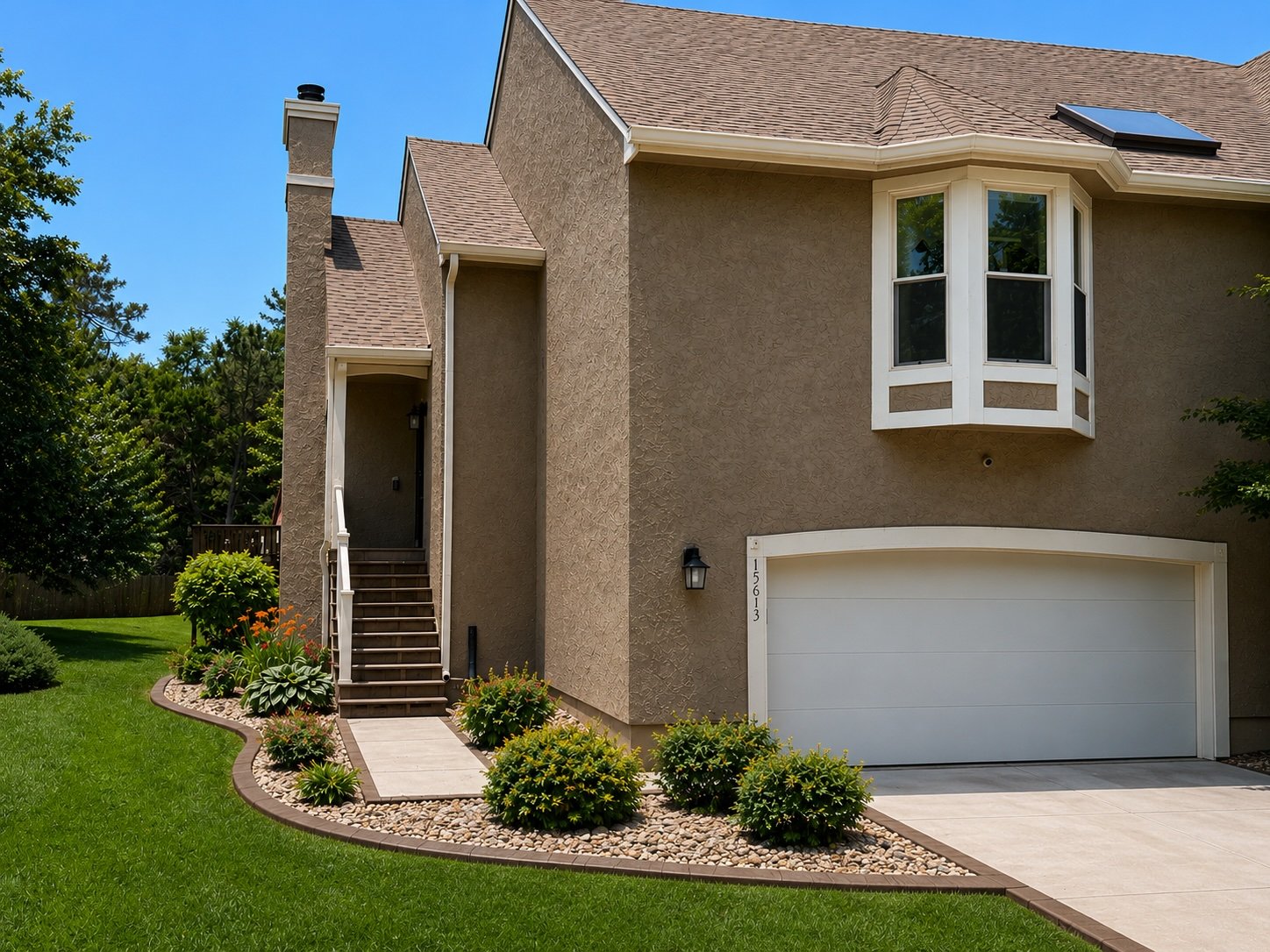 Lenexa Townhome: 15613 W 90th St.