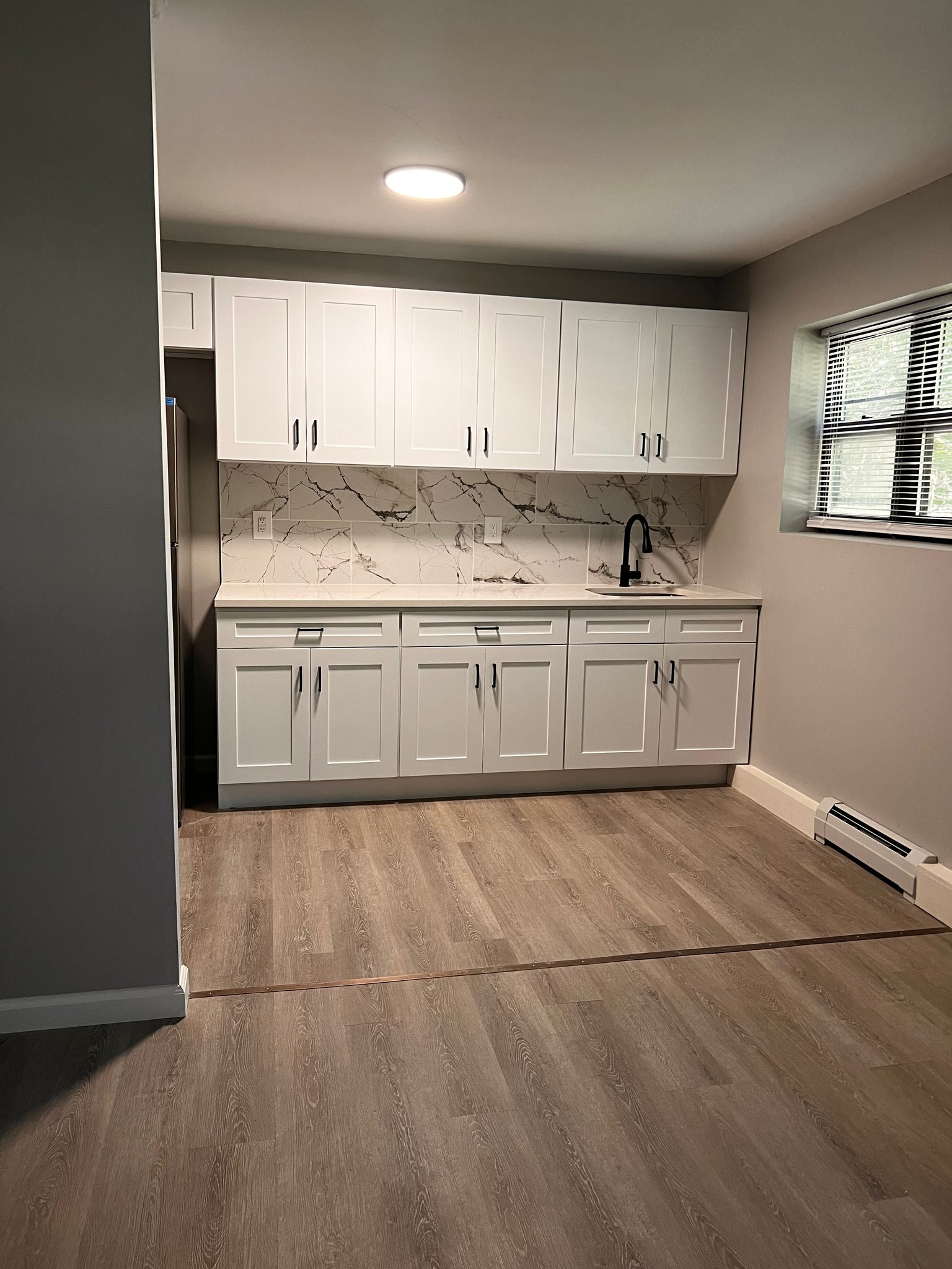 Hartford Apartment: 180 Earle St