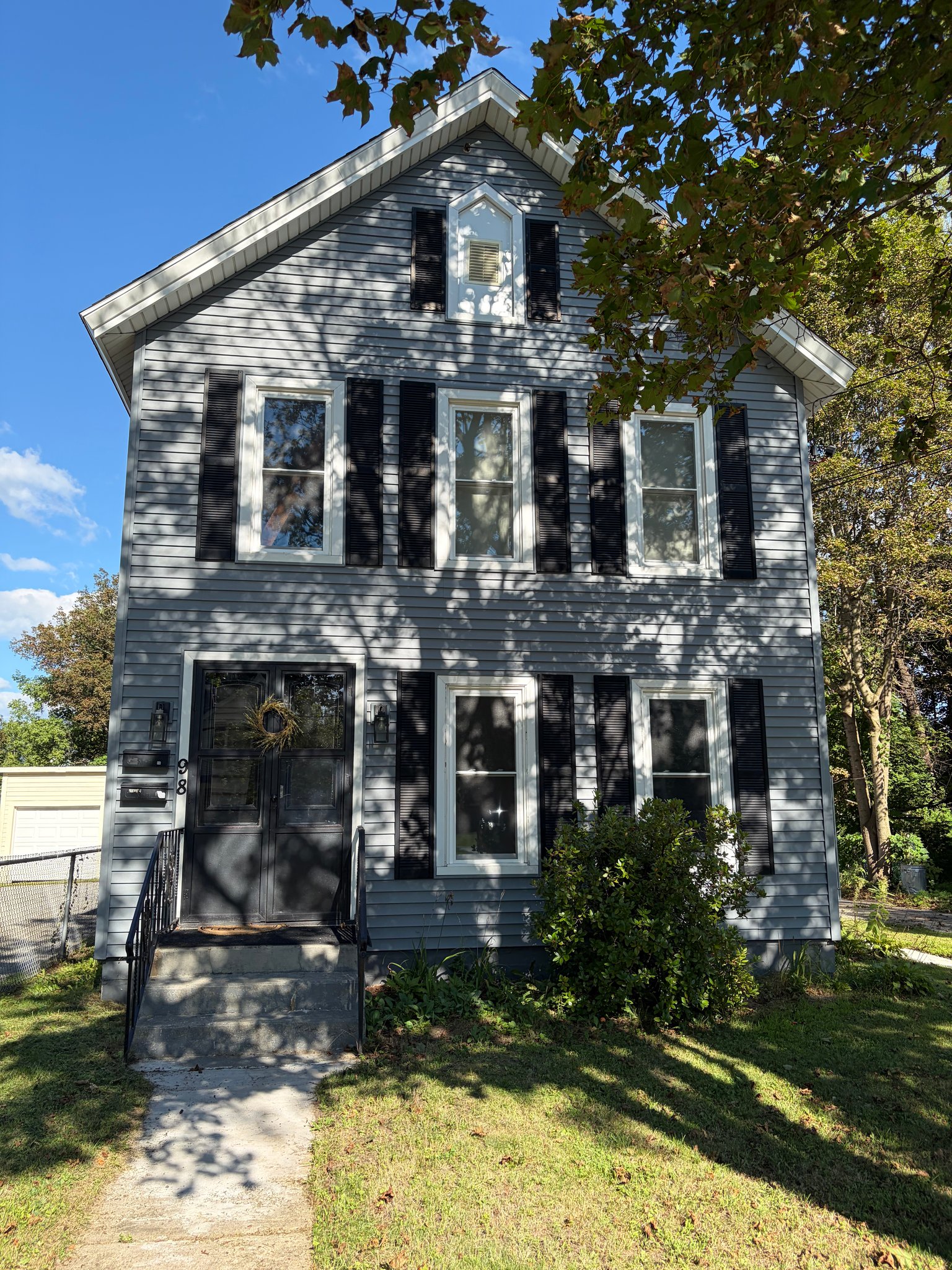 Rutland Other: 98 Forest St