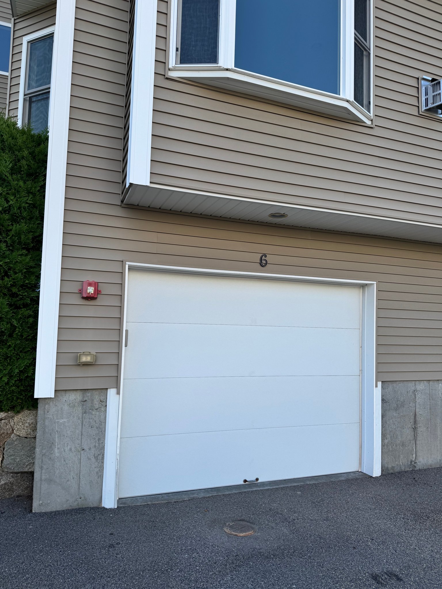 Ashland Townhome: 6 Queen Isabella Way