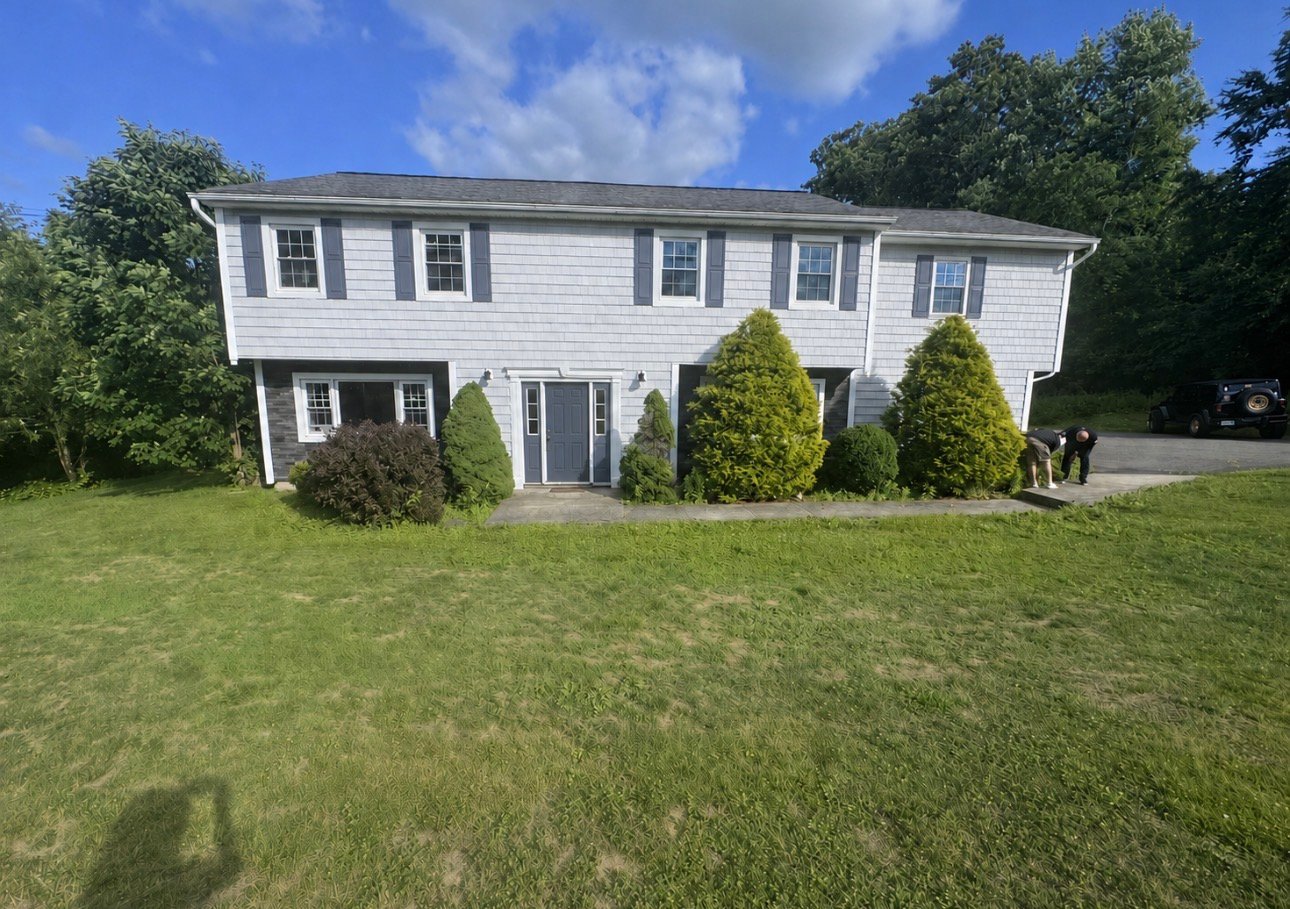 Beacon Falls Townhome: 469 Skokorat Rd