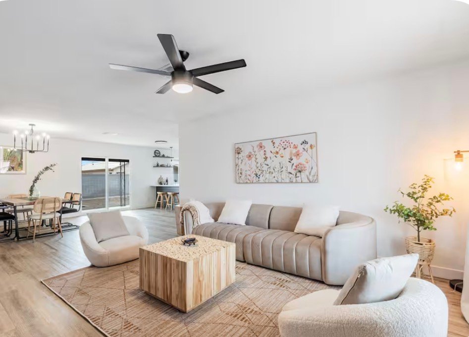 Chandler House: 2529 E Commonwealth Cir