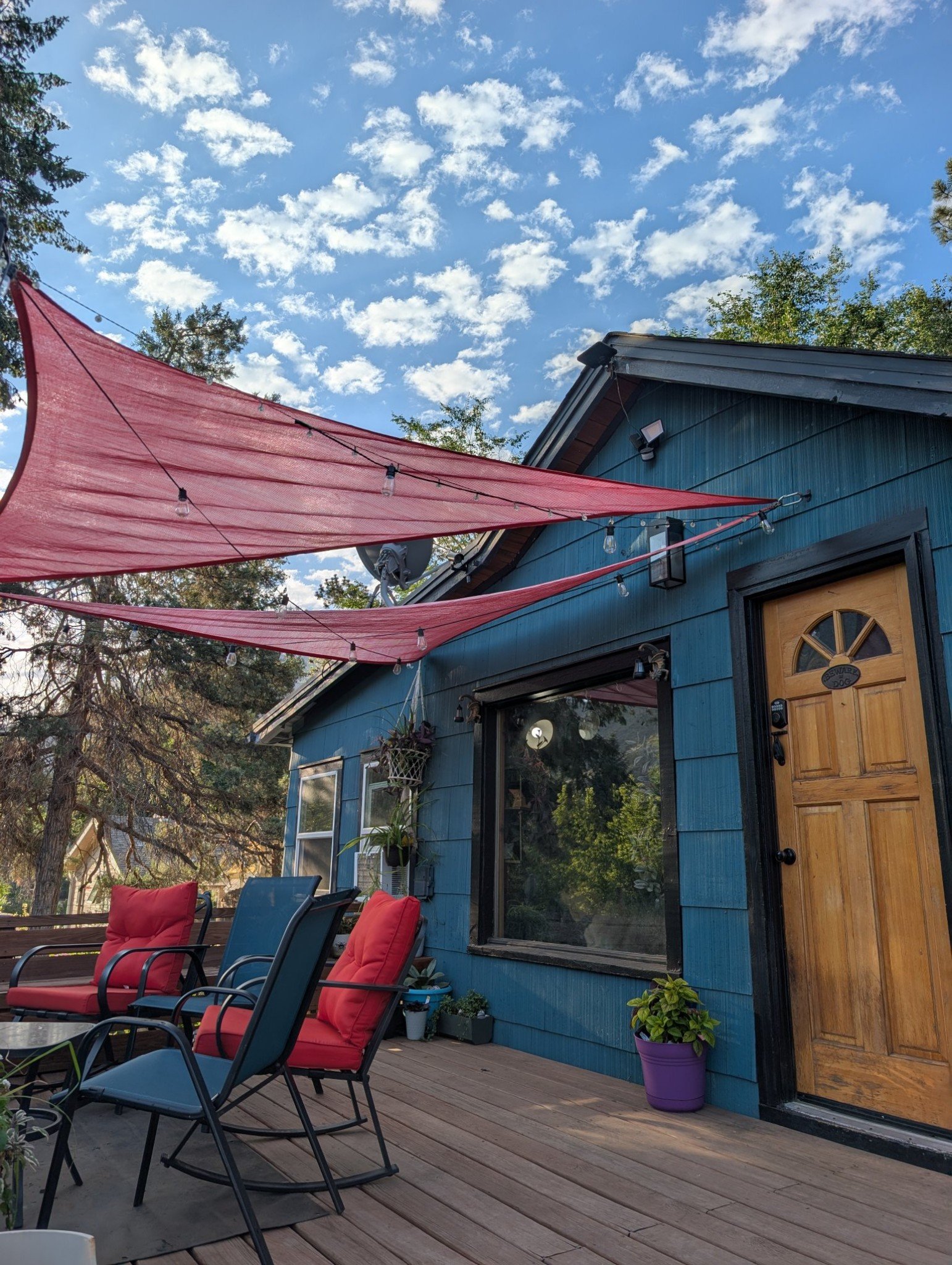 Bellvue House: 10313 Poudre Canyon Rd