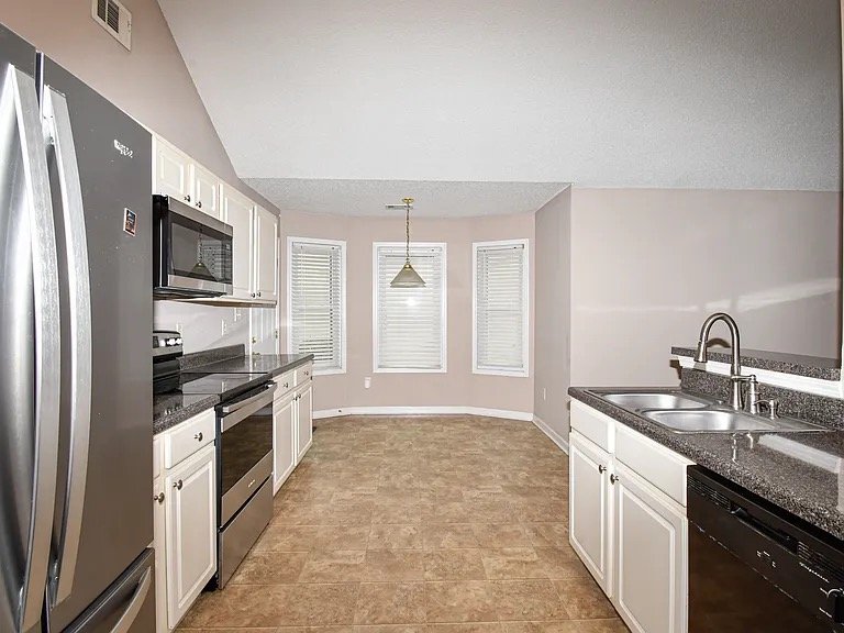 Lithonia House: 4747 Bob White Run