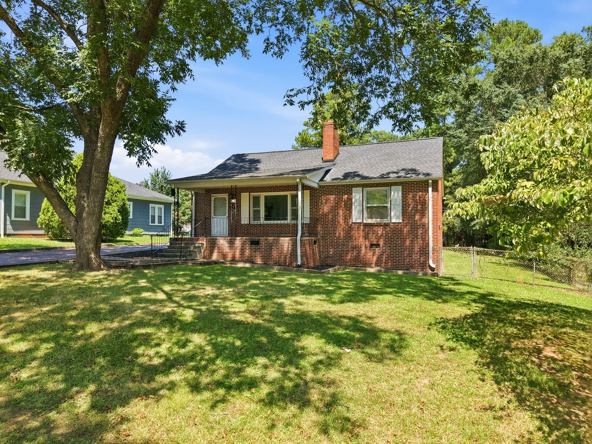 Spartanburg House: 681 Jackson Street