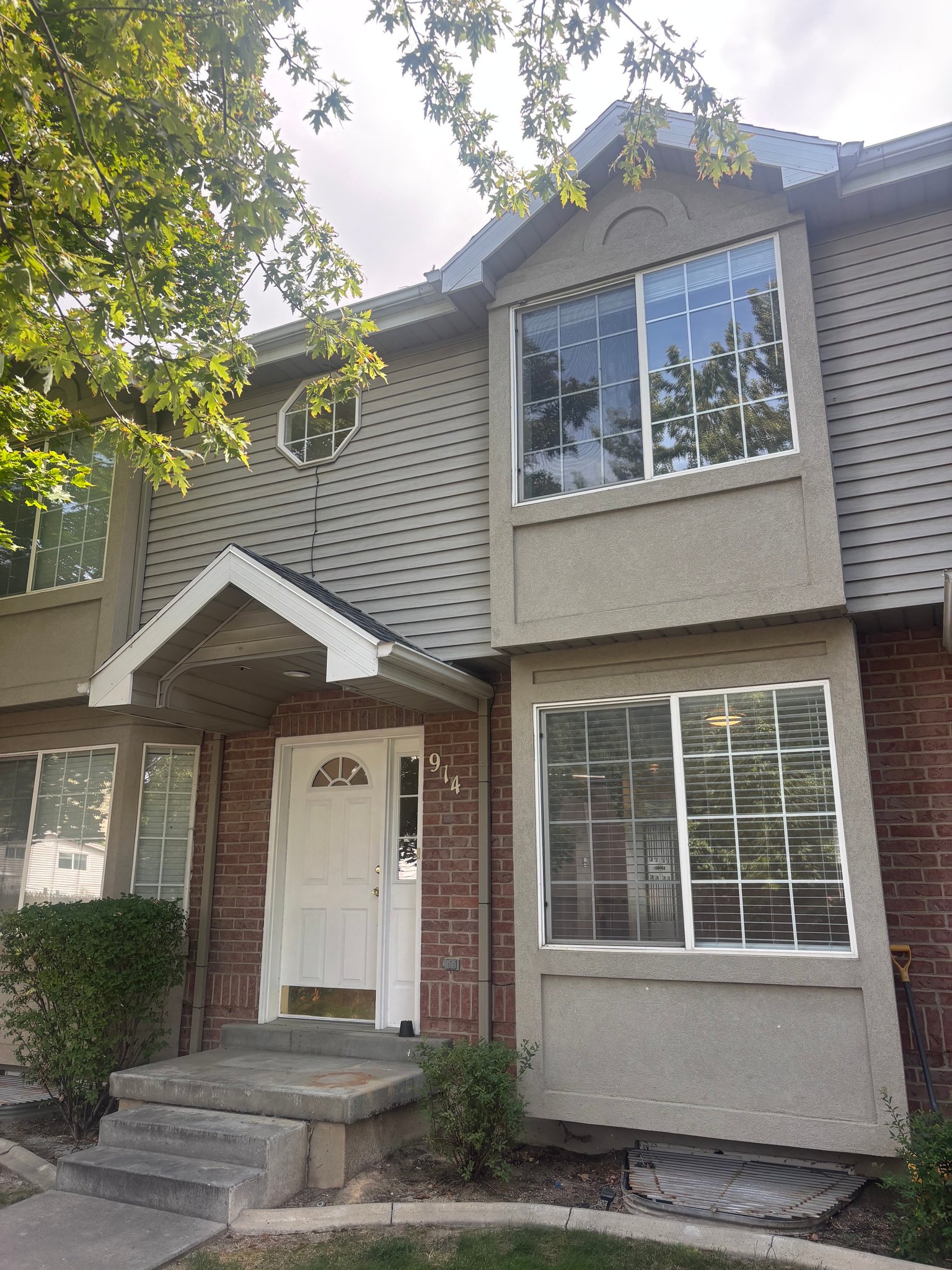 Orem Townhome: 914 N Main Street