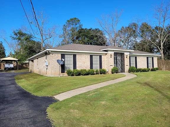 Mobile House: 7460 Old Government Street Rd